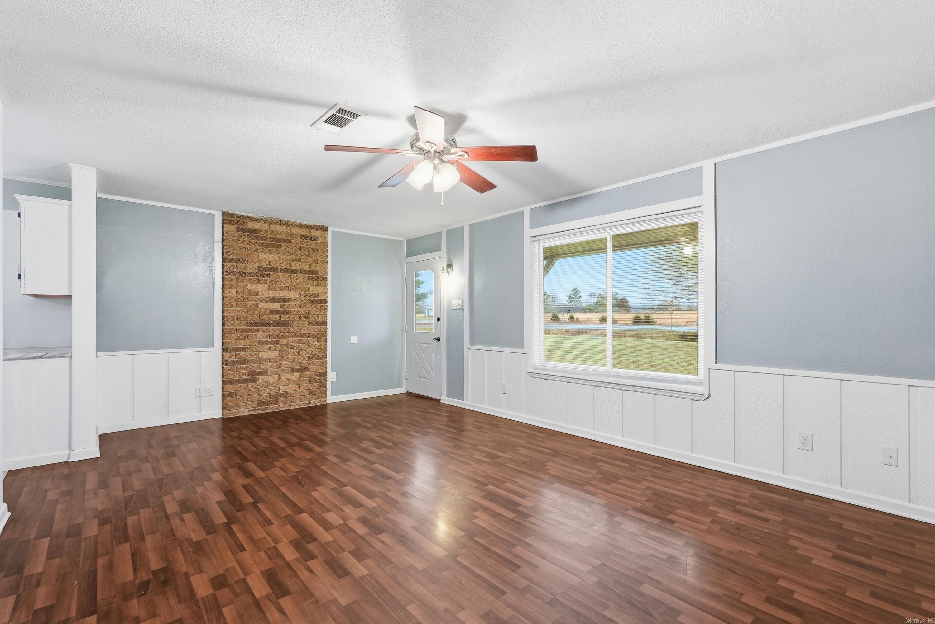 74 E Main  Greenbrier, AR