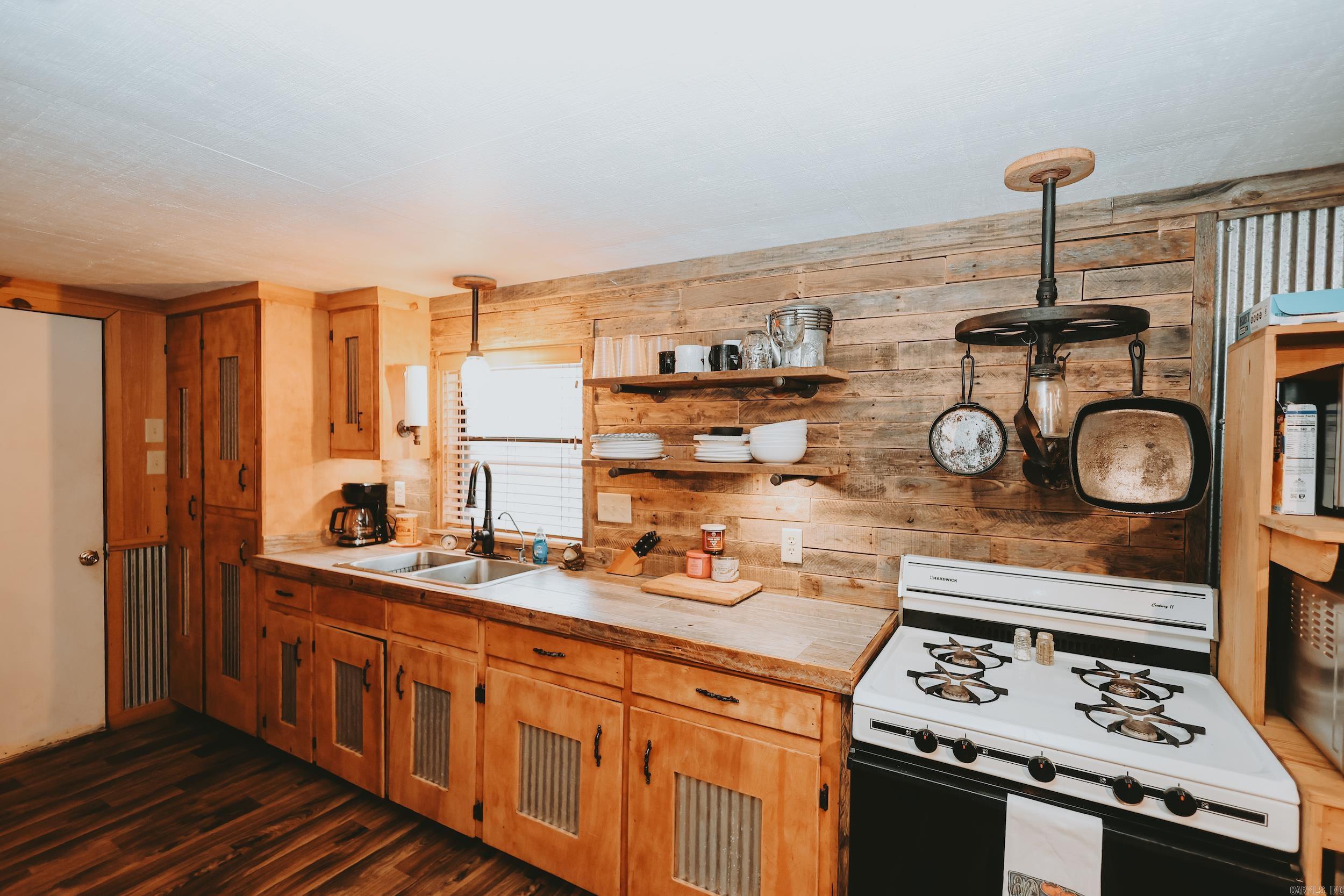 59 Easy  Mount Ida, AR