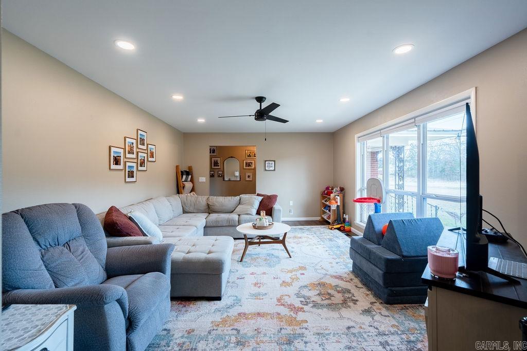 5350 W Heber Springs  Quitman, AR