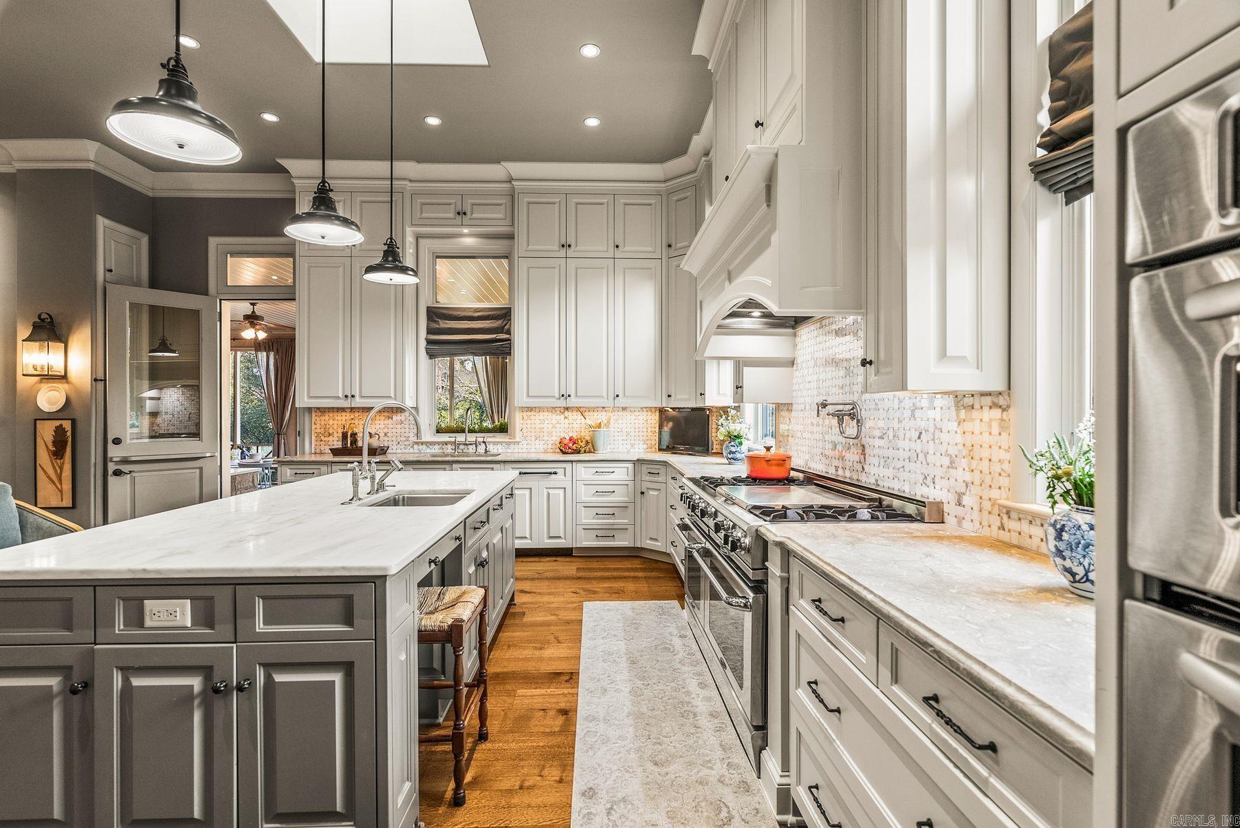 19 Spring Valley Ln  Little Rock, AR