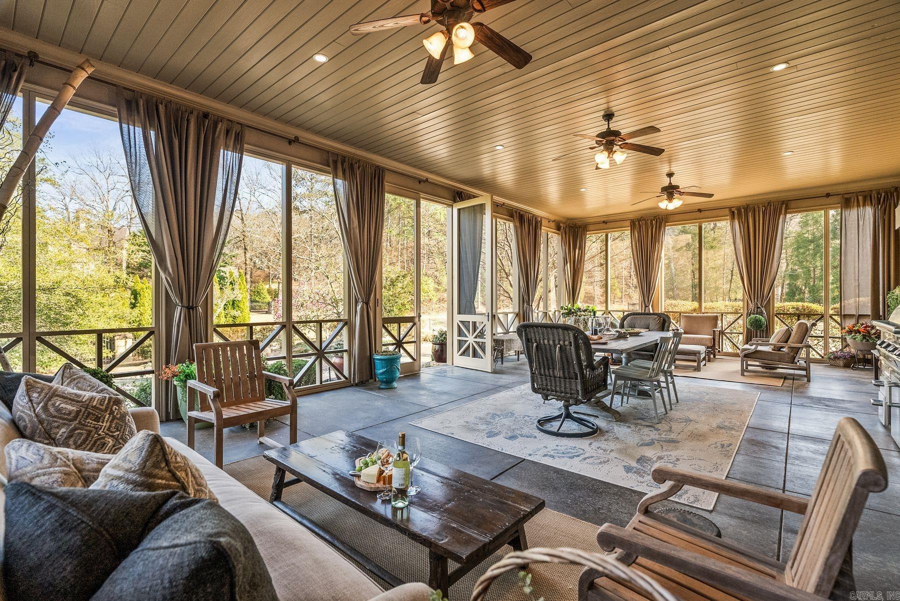 19 Spring Valley Ln  Little Rock, AR