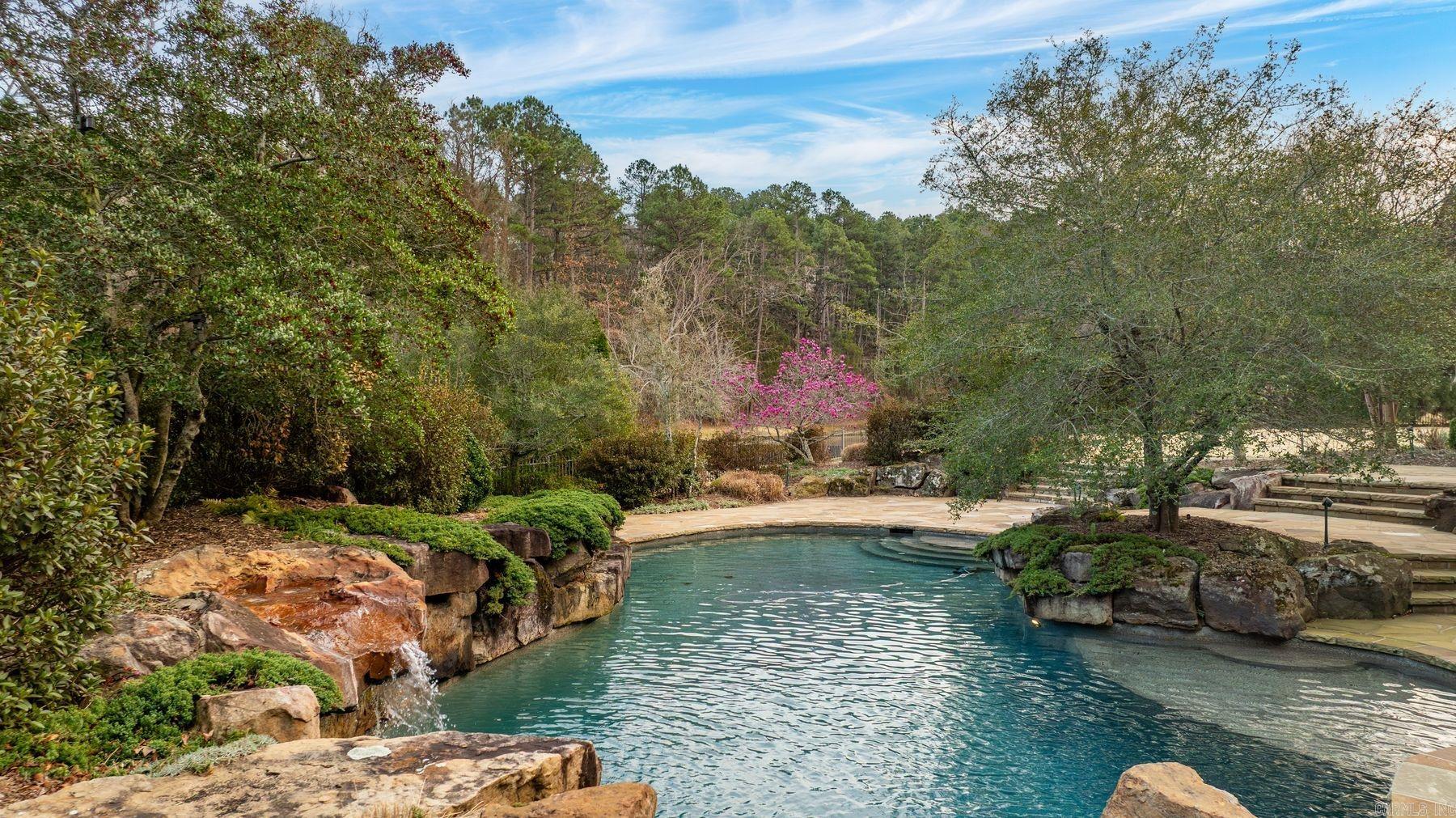 19 Spring Valley Ln  Little Rock, AR