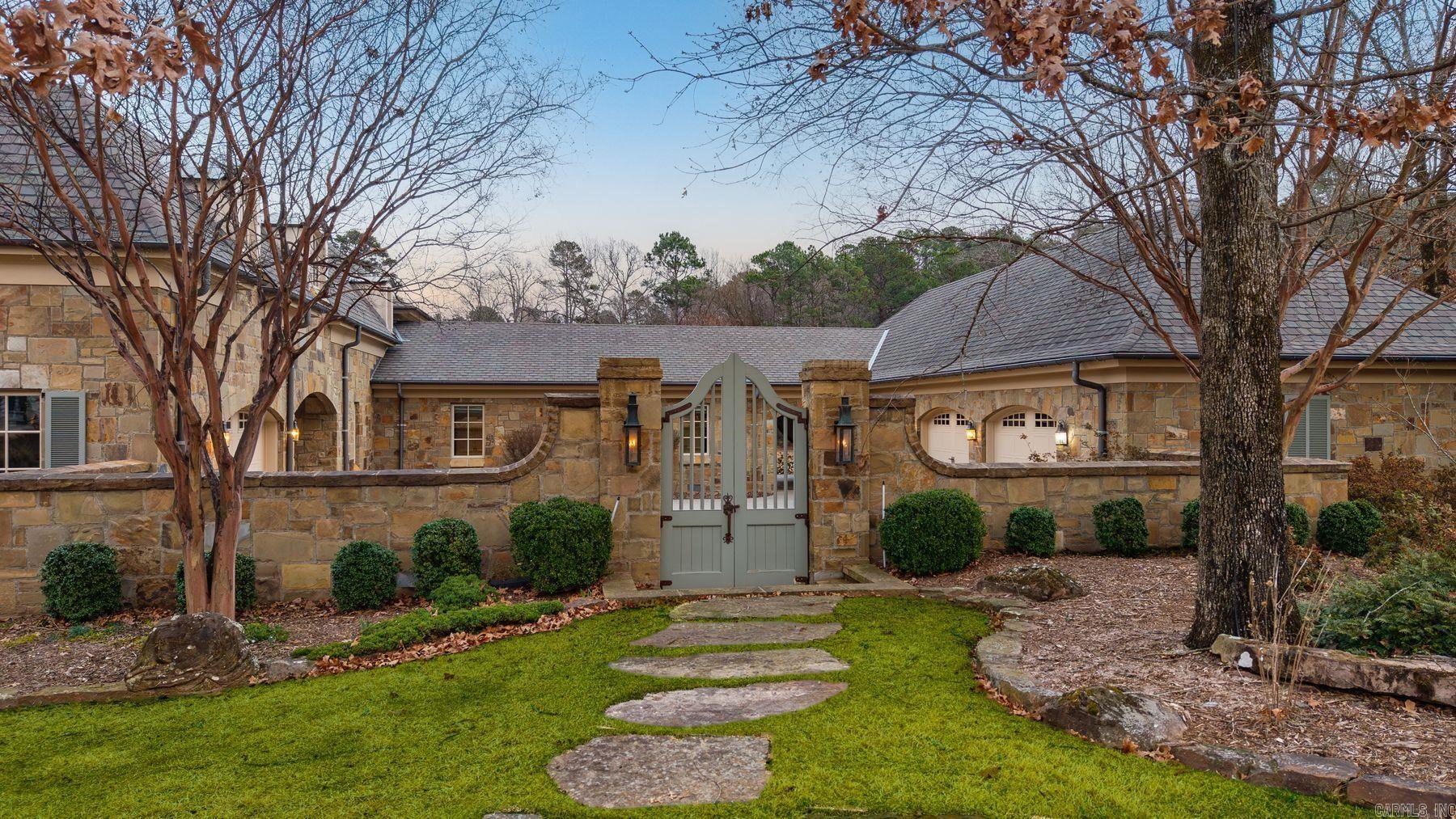 19 Spring Valley Ln  Little Rock, AR