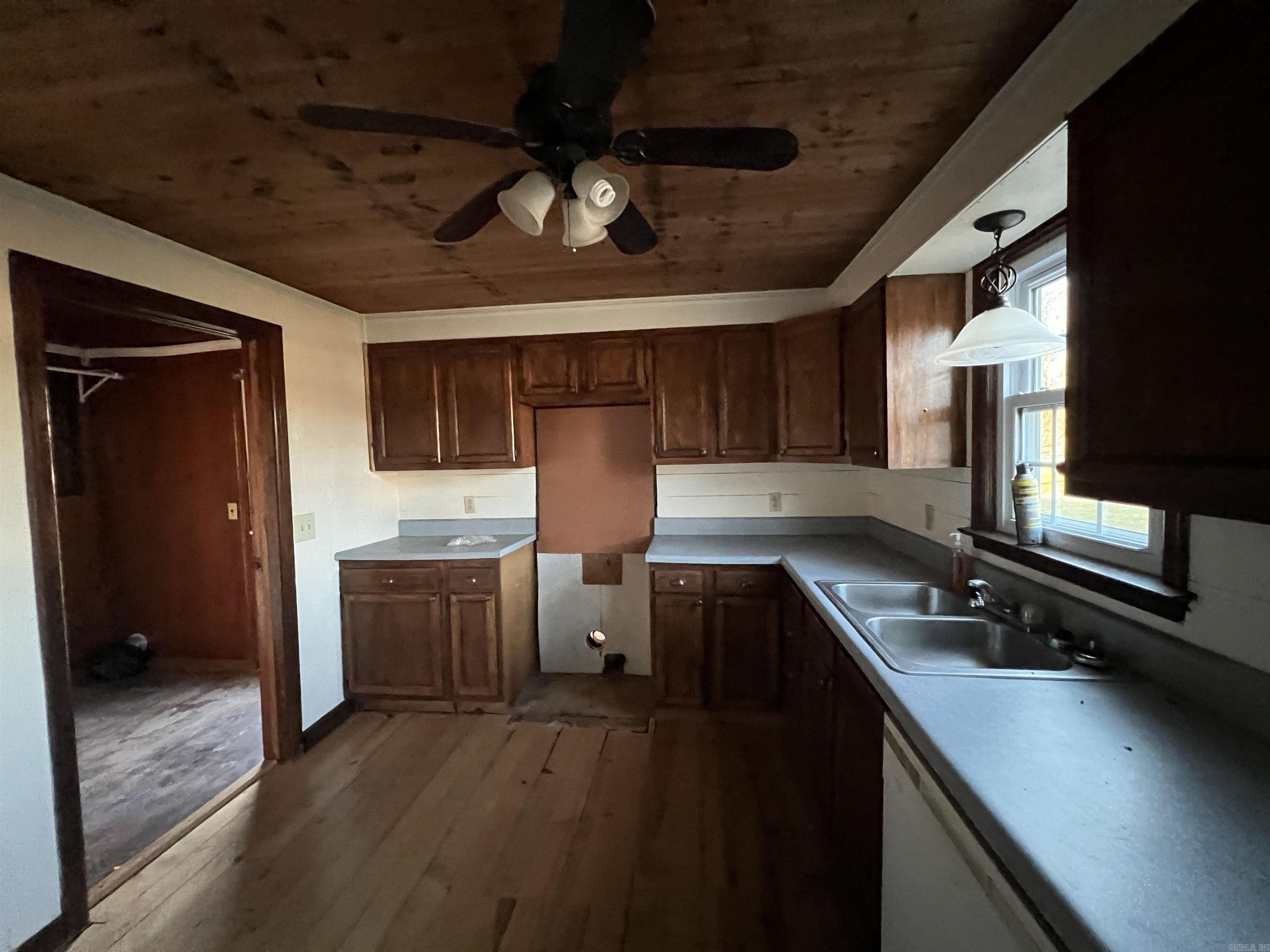 3103 Wood Haven  Paragould, AR