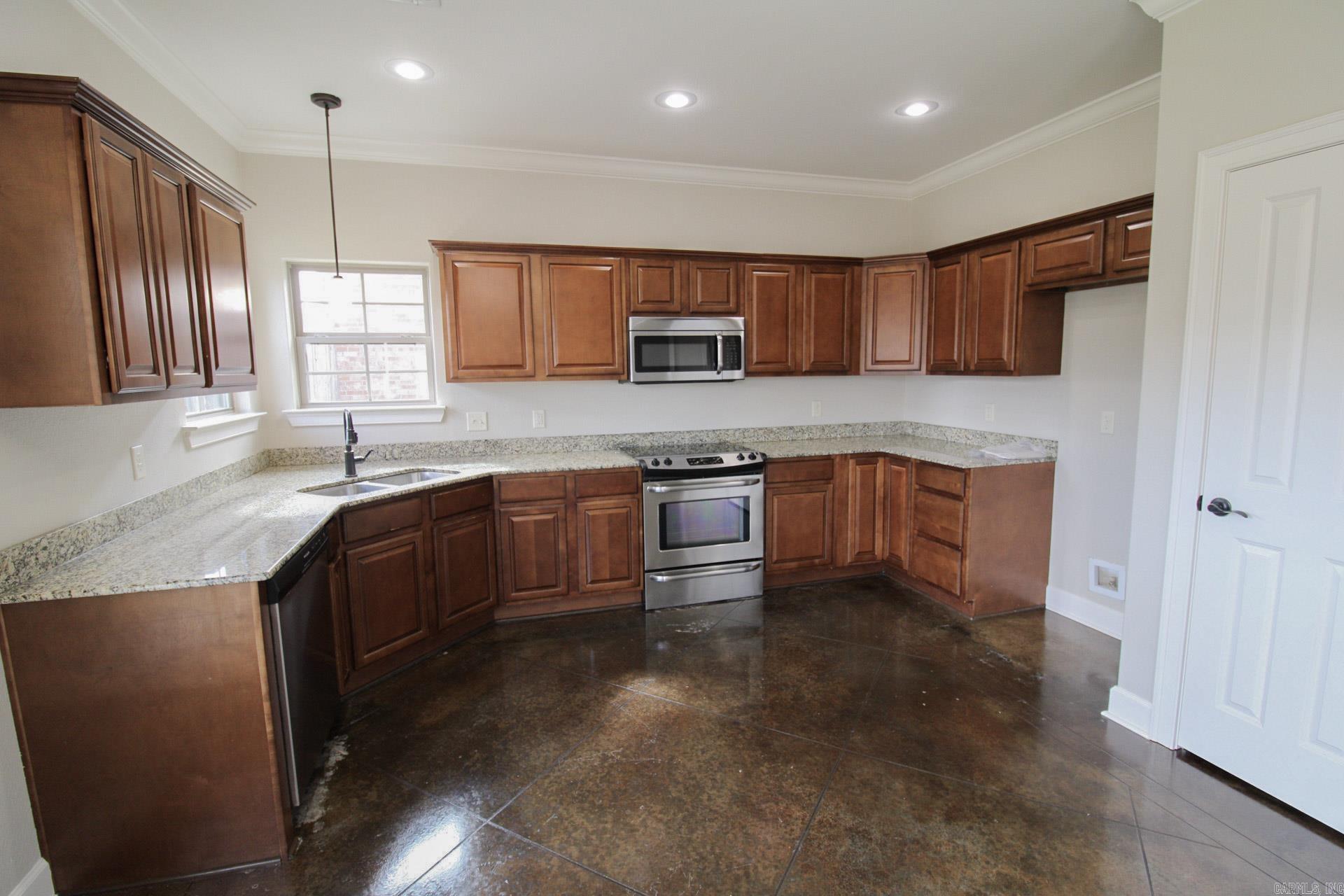 3020 Cloudberry  Conway, AR