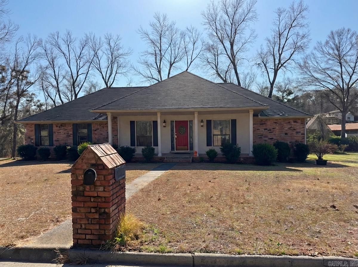 1004 Evergreen  Arkadelphia, AR