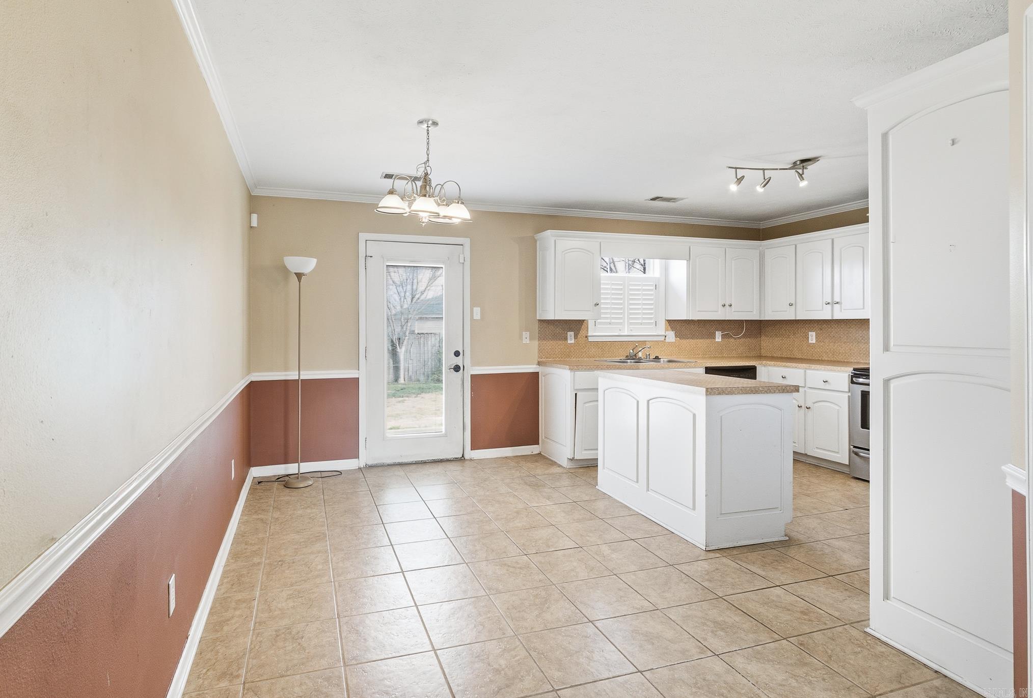 7 Moonlight  Ward, AR