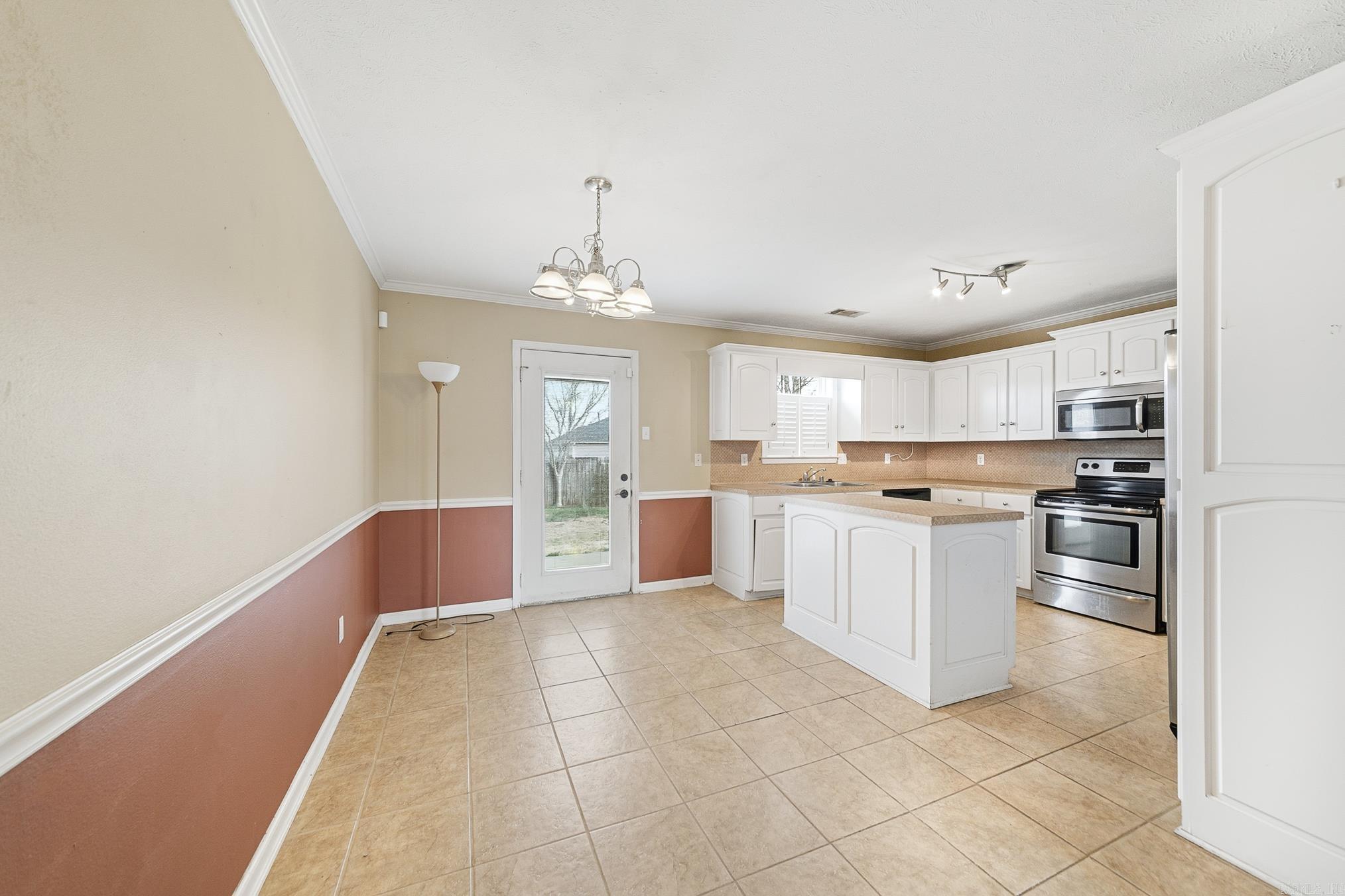 7 Moonlight  Ward, AR