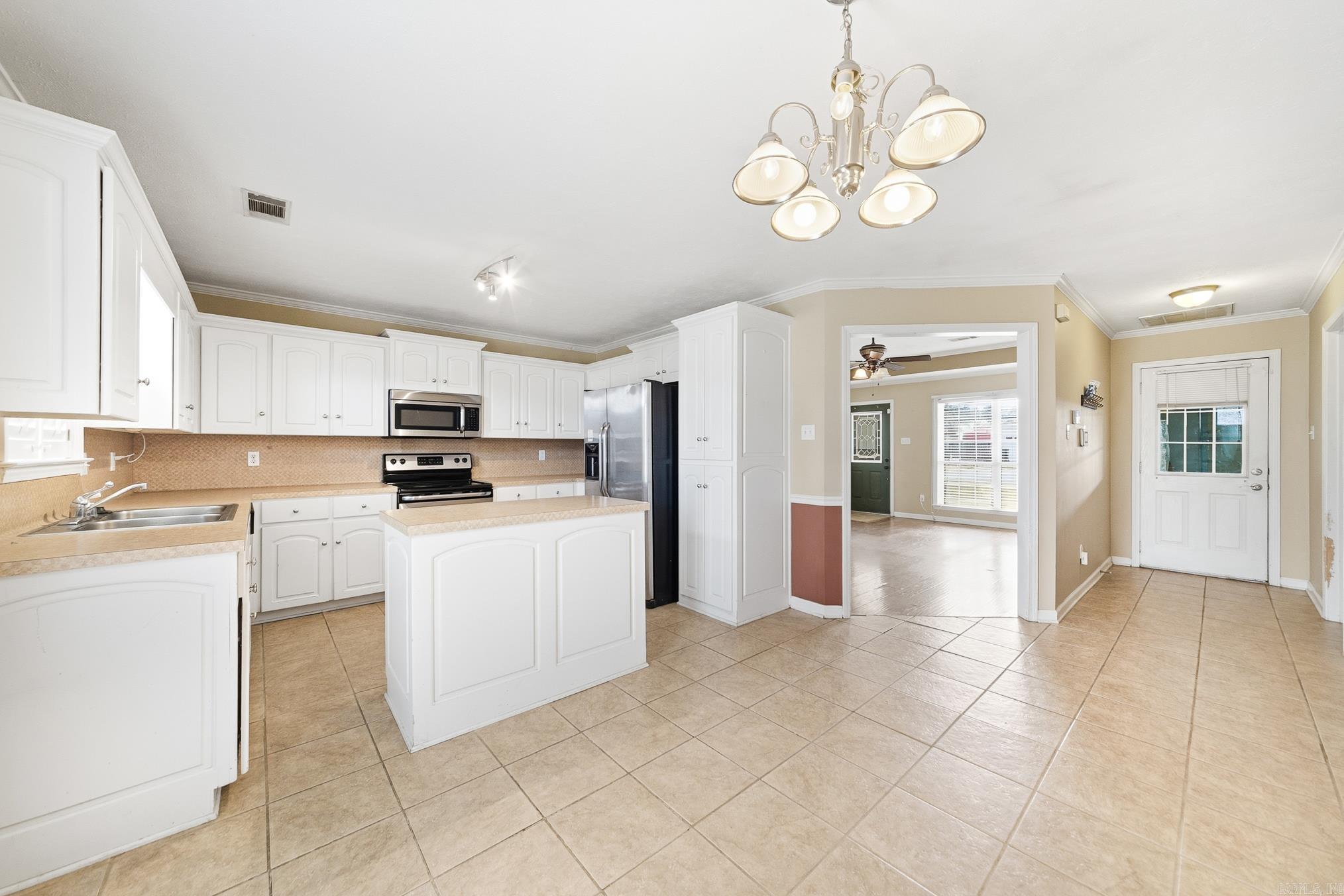 7 Moonlight  Ward, AR