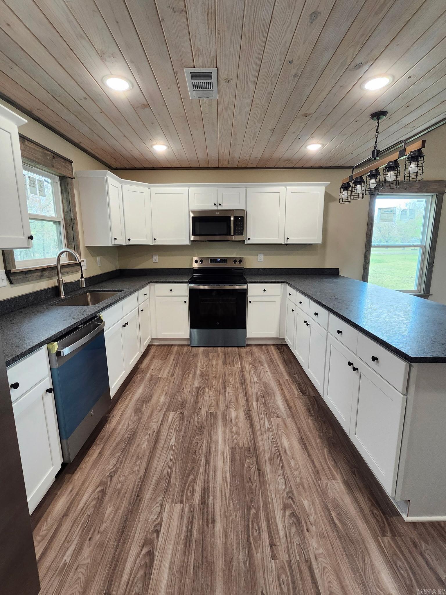 293 Unit B Cypert's Bluff Rd. Searcy, AR 72143