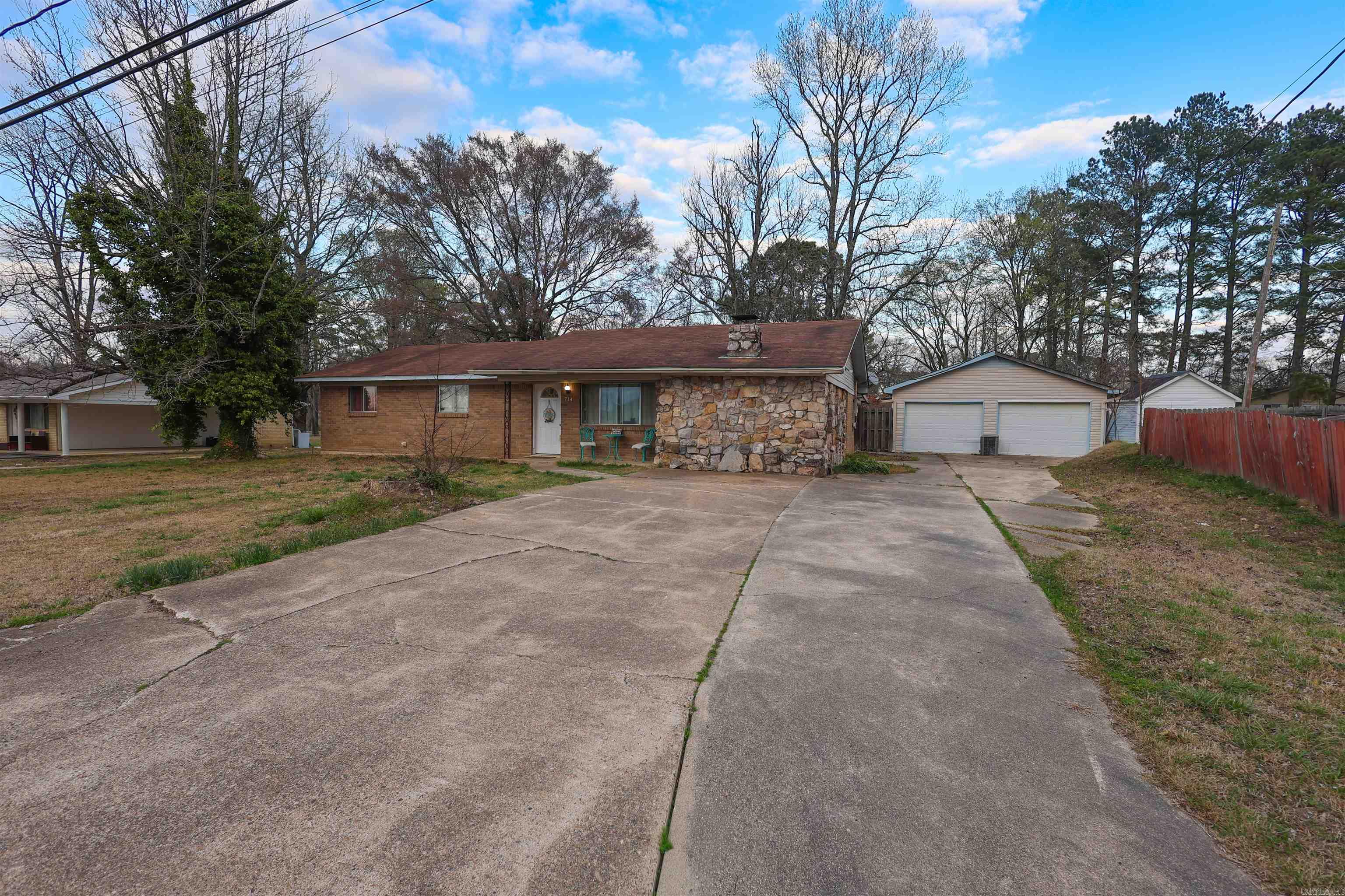 714 Lakeshore  Glenwood, AR