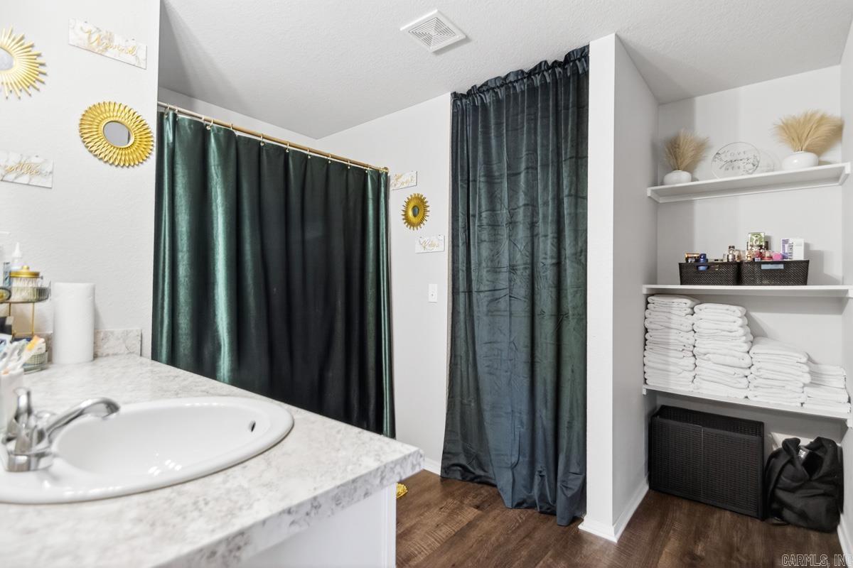 5000 Red Fox Trl  Bauxite, AR