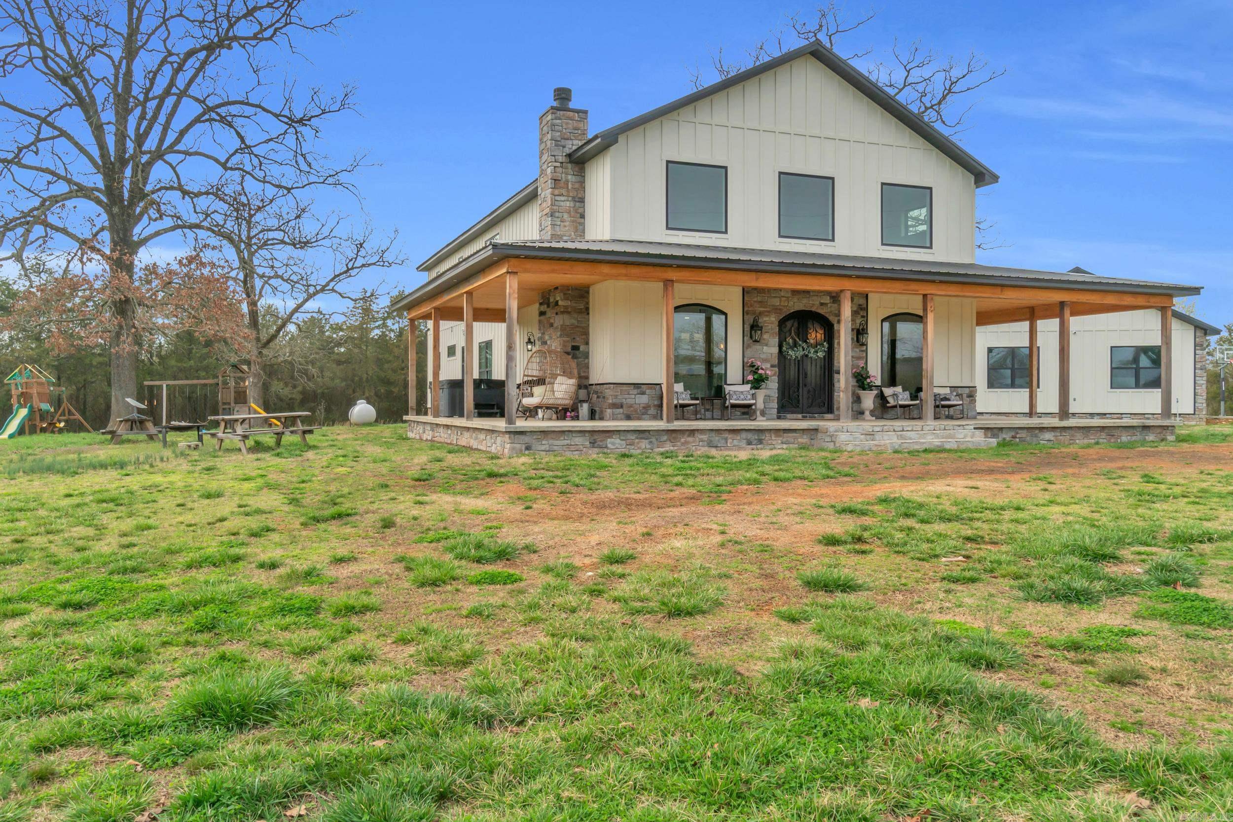 141 Earnie Atkins Rd.  Pangburn, AR