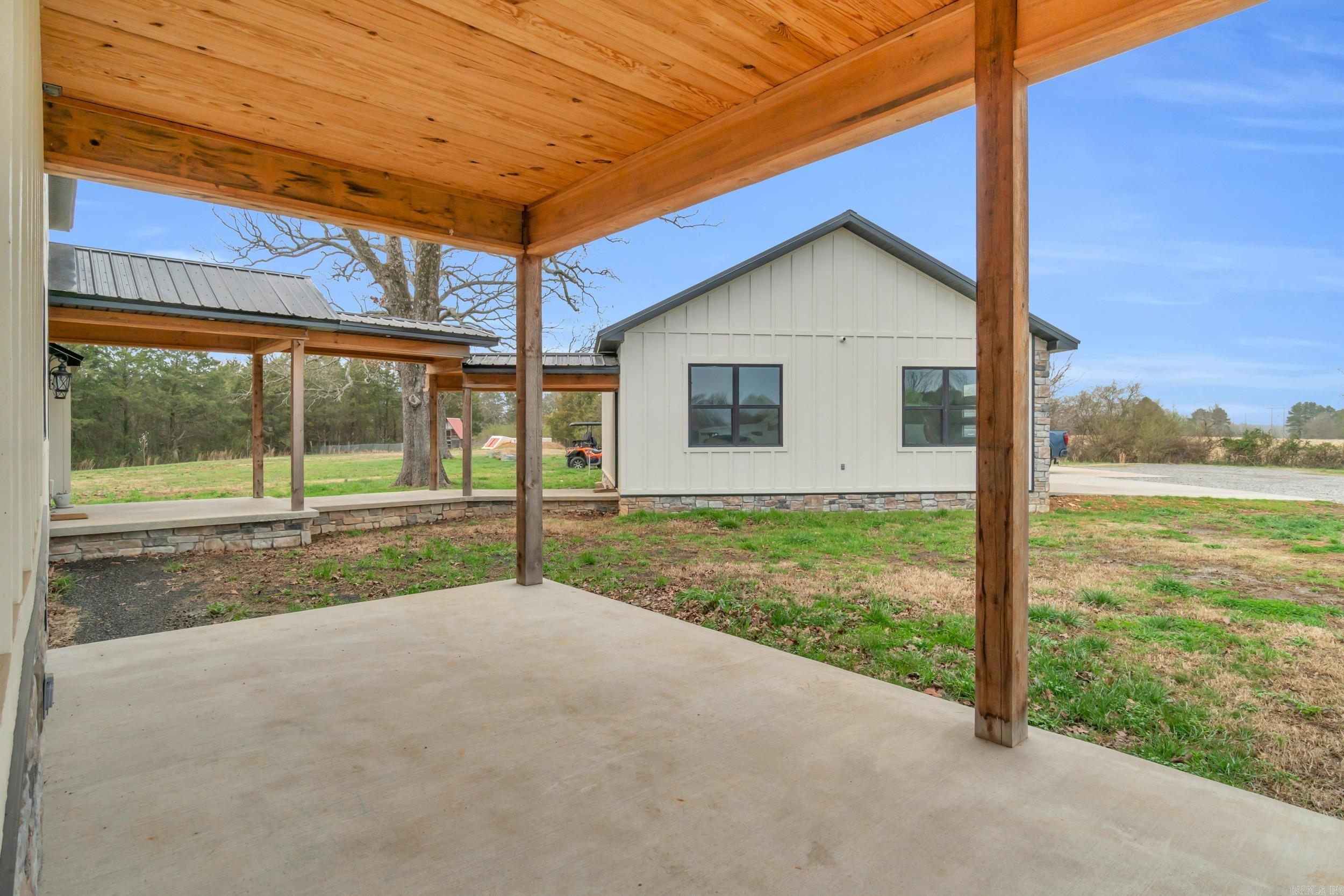 141 Earnie Atkins Rd.  Pangburn, AR