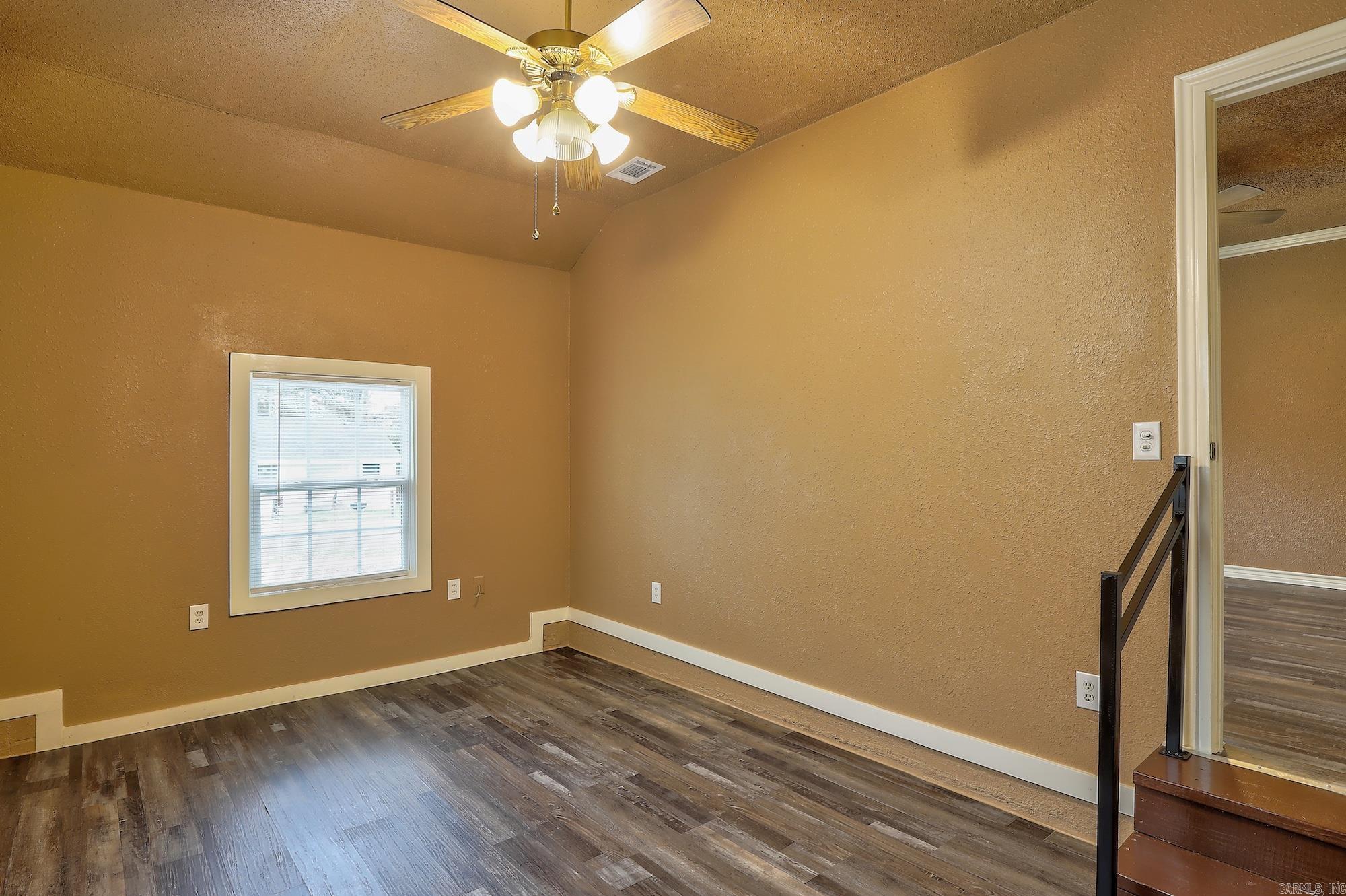 2321 N Akin  Texarkana, TX