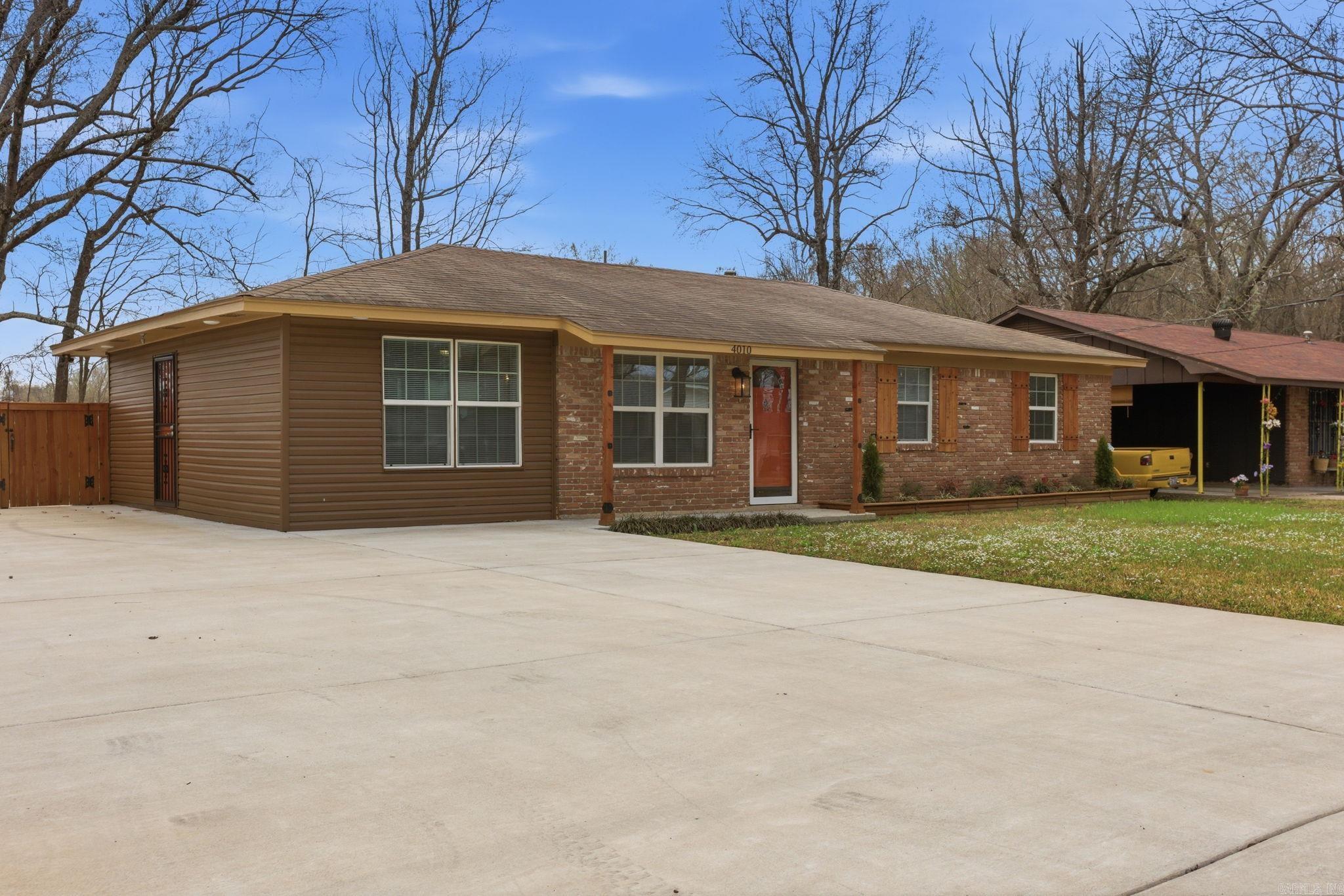 4010 W 17th Avenue  Pine Bluff, AR