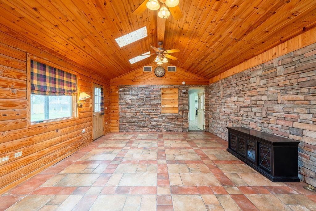 12 Beloit  Heber Springs, AR