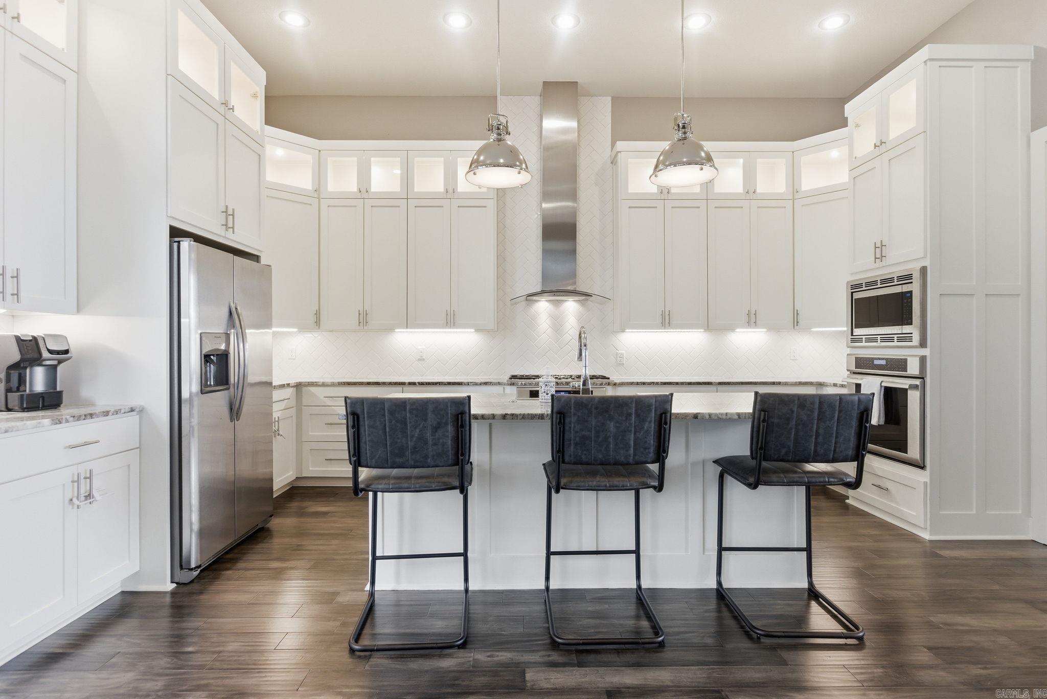 6736 HILO  Benton, AR