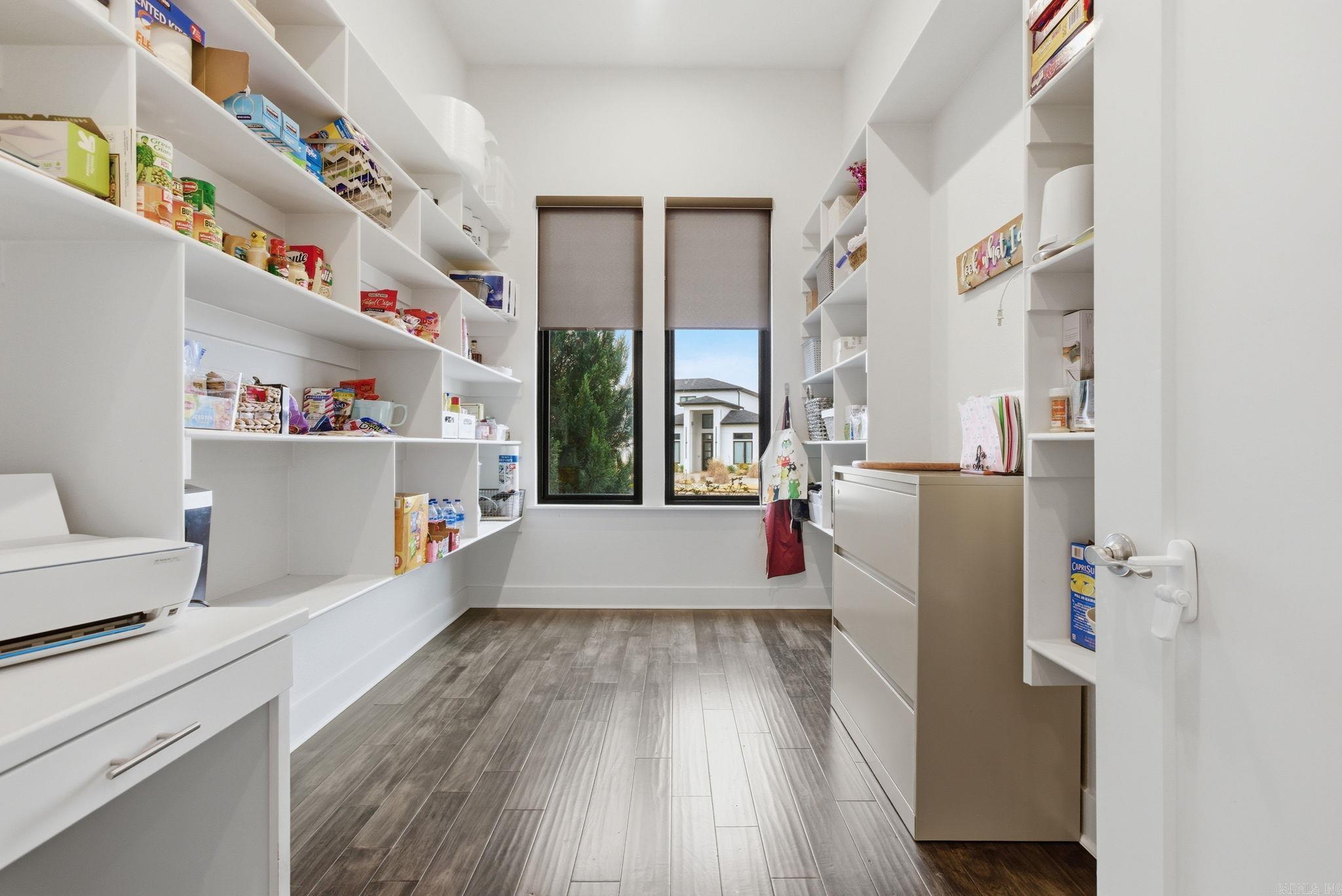 6736 HILO  Benton, AR