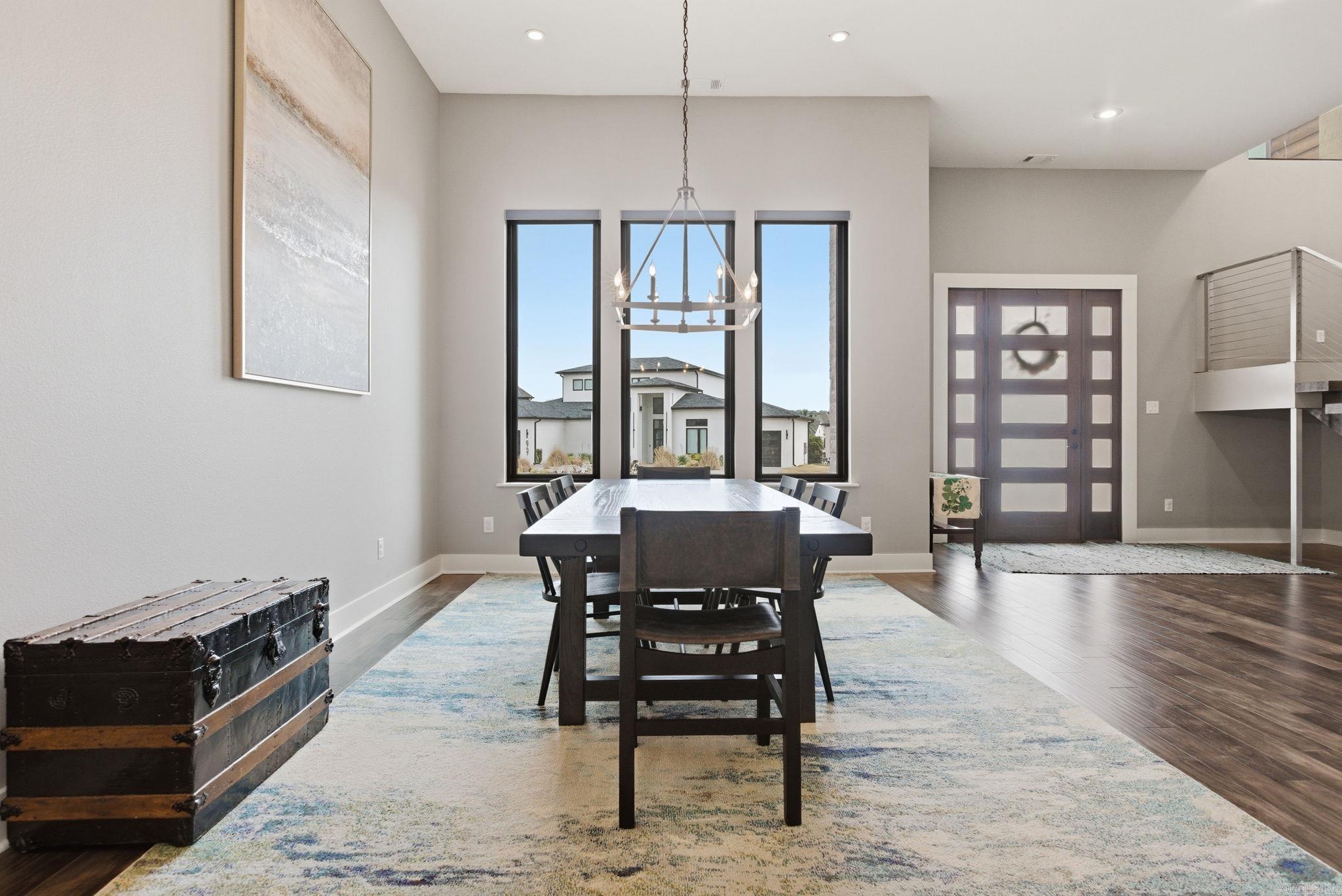 6736 HILO  Benton, AR