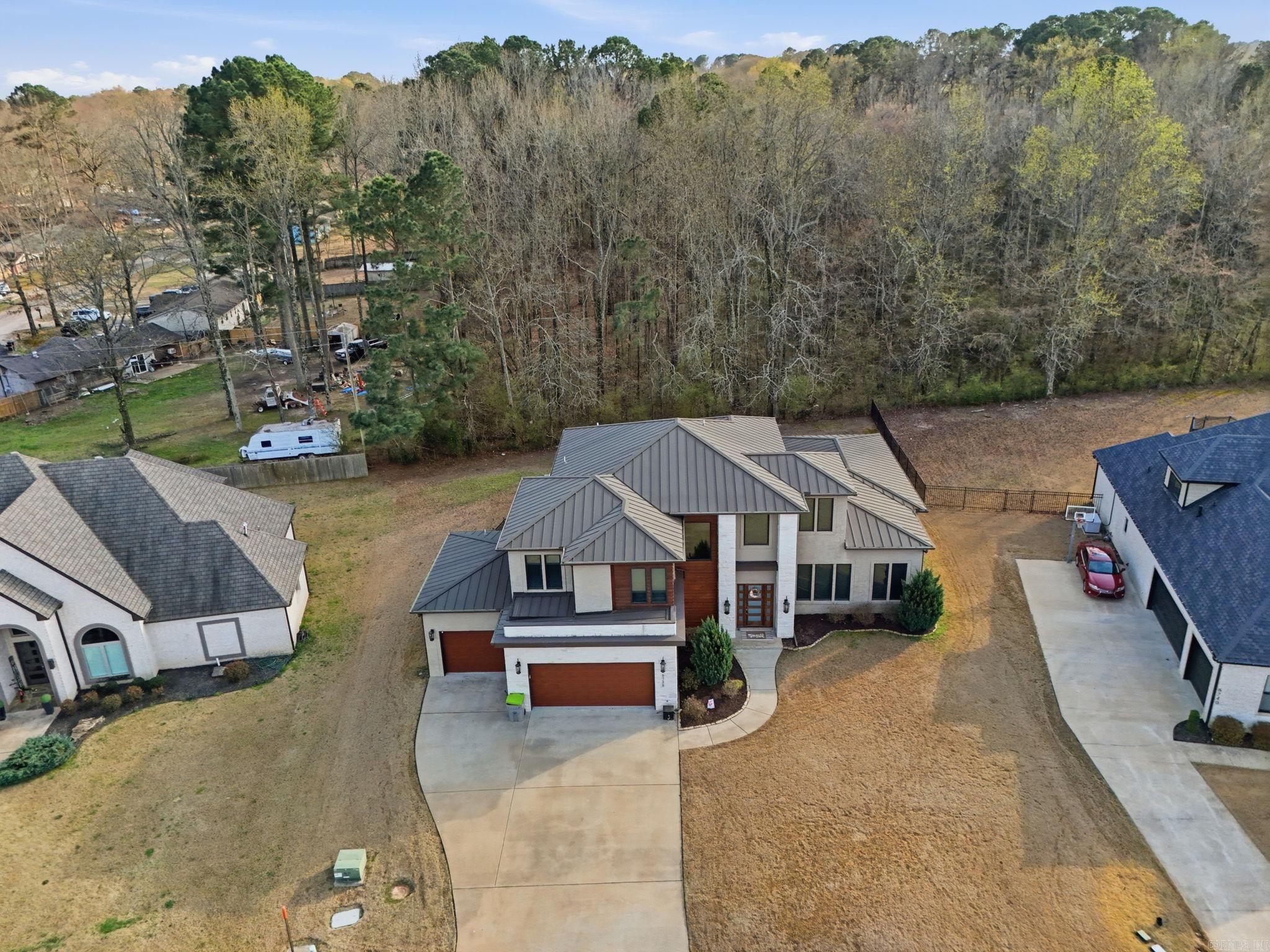 6736 HILO  Benton, AR