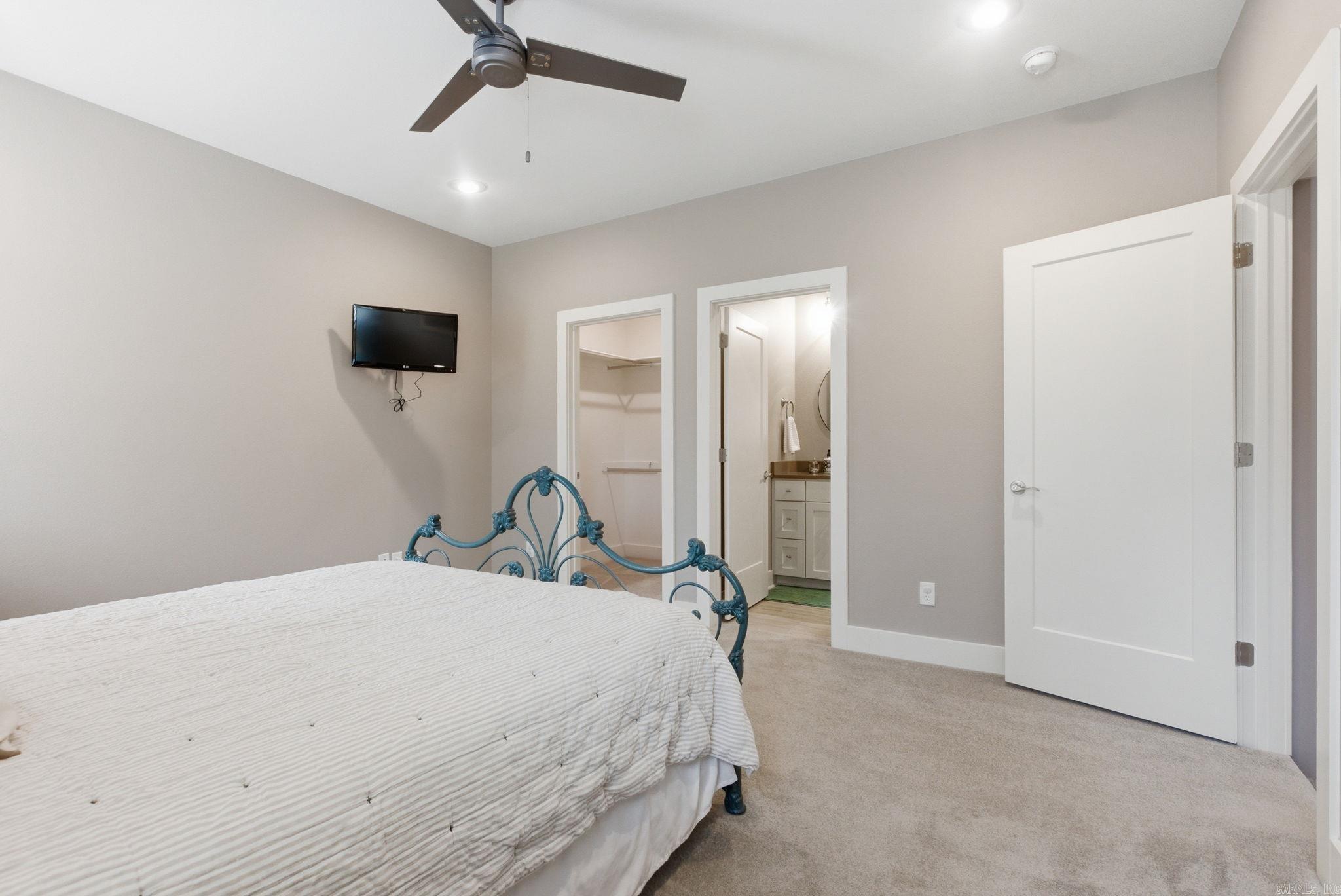 6736 HILO  Benton, AR