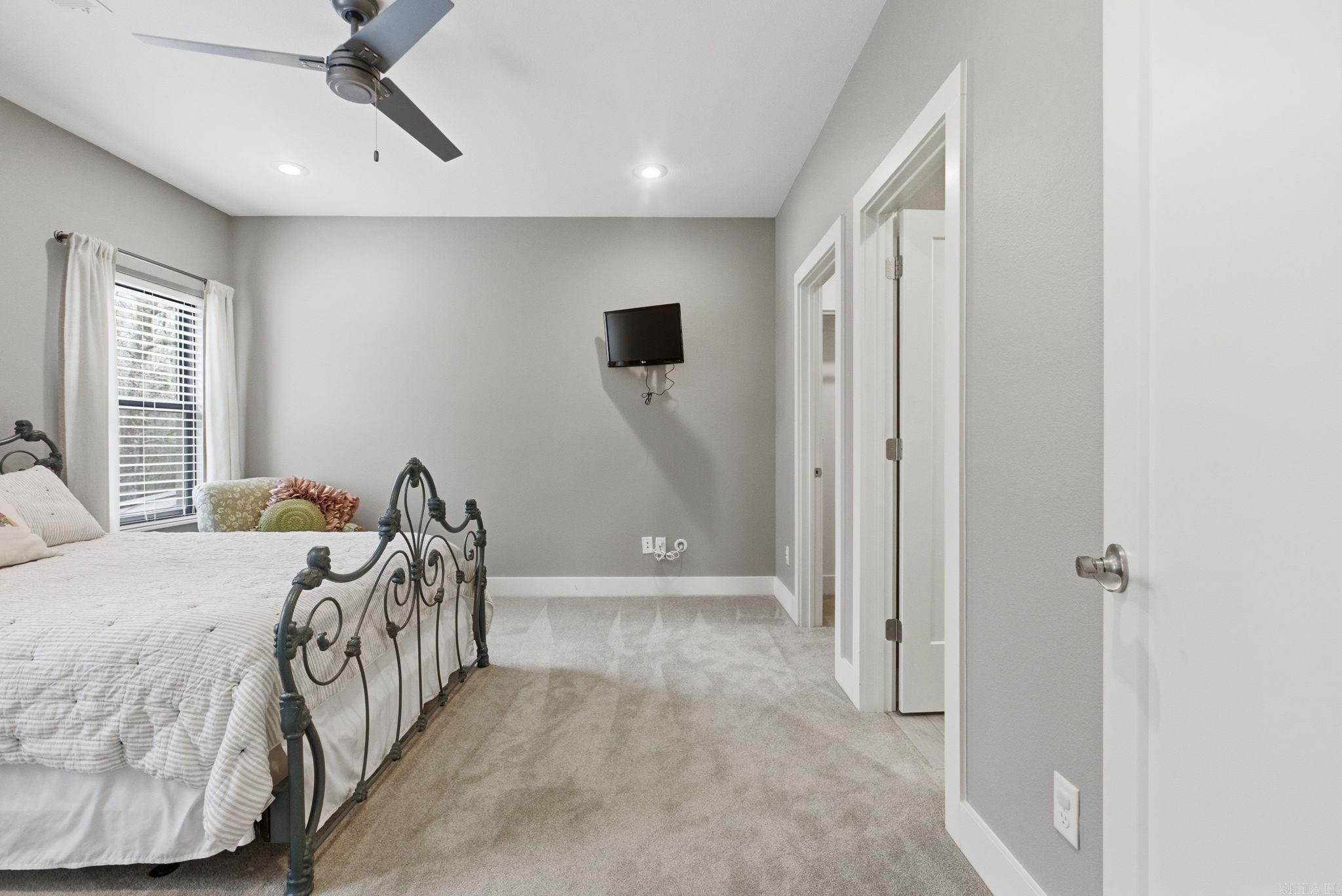 6736 HILO  Benton, AR