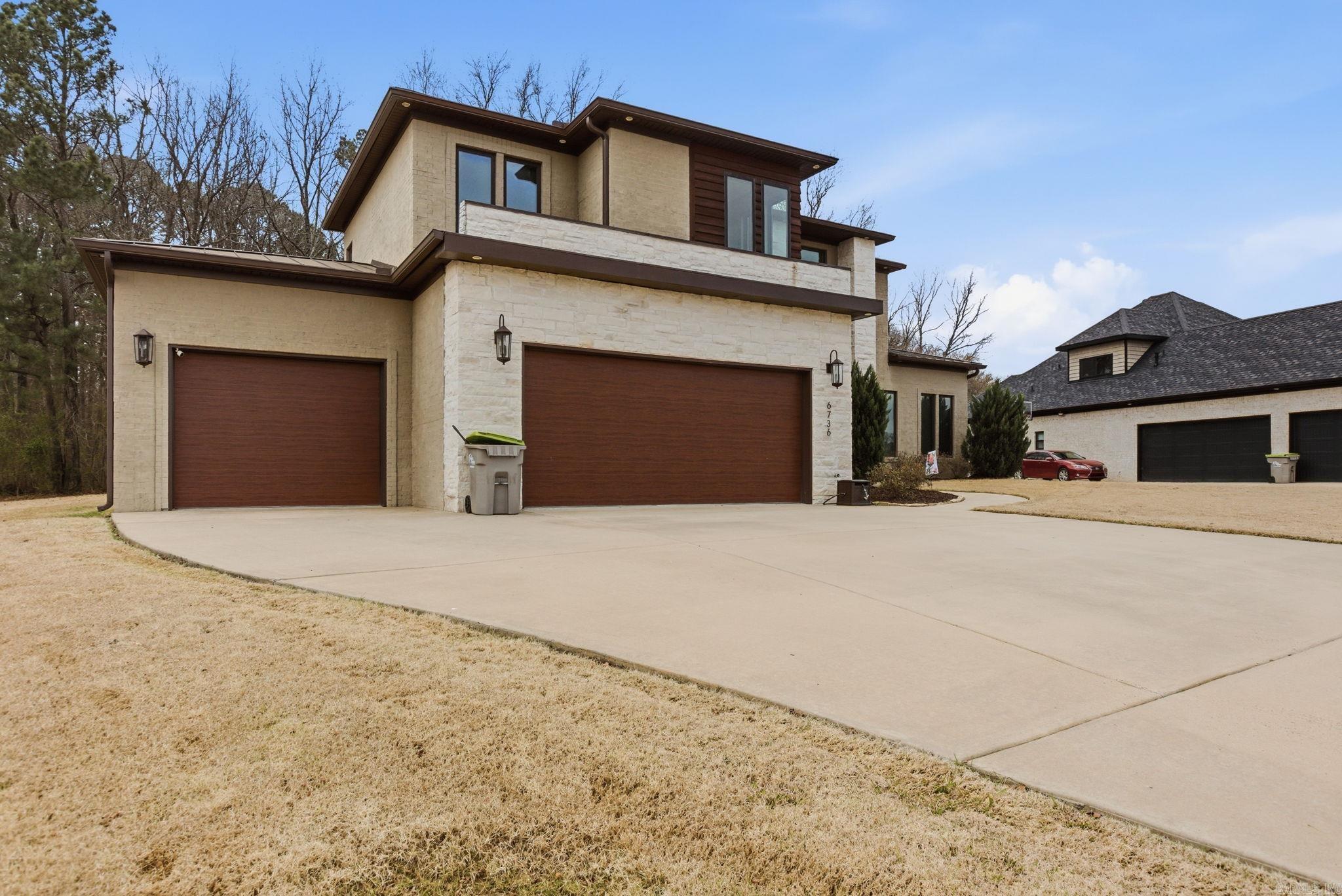 6736 HILO  Benton, AR