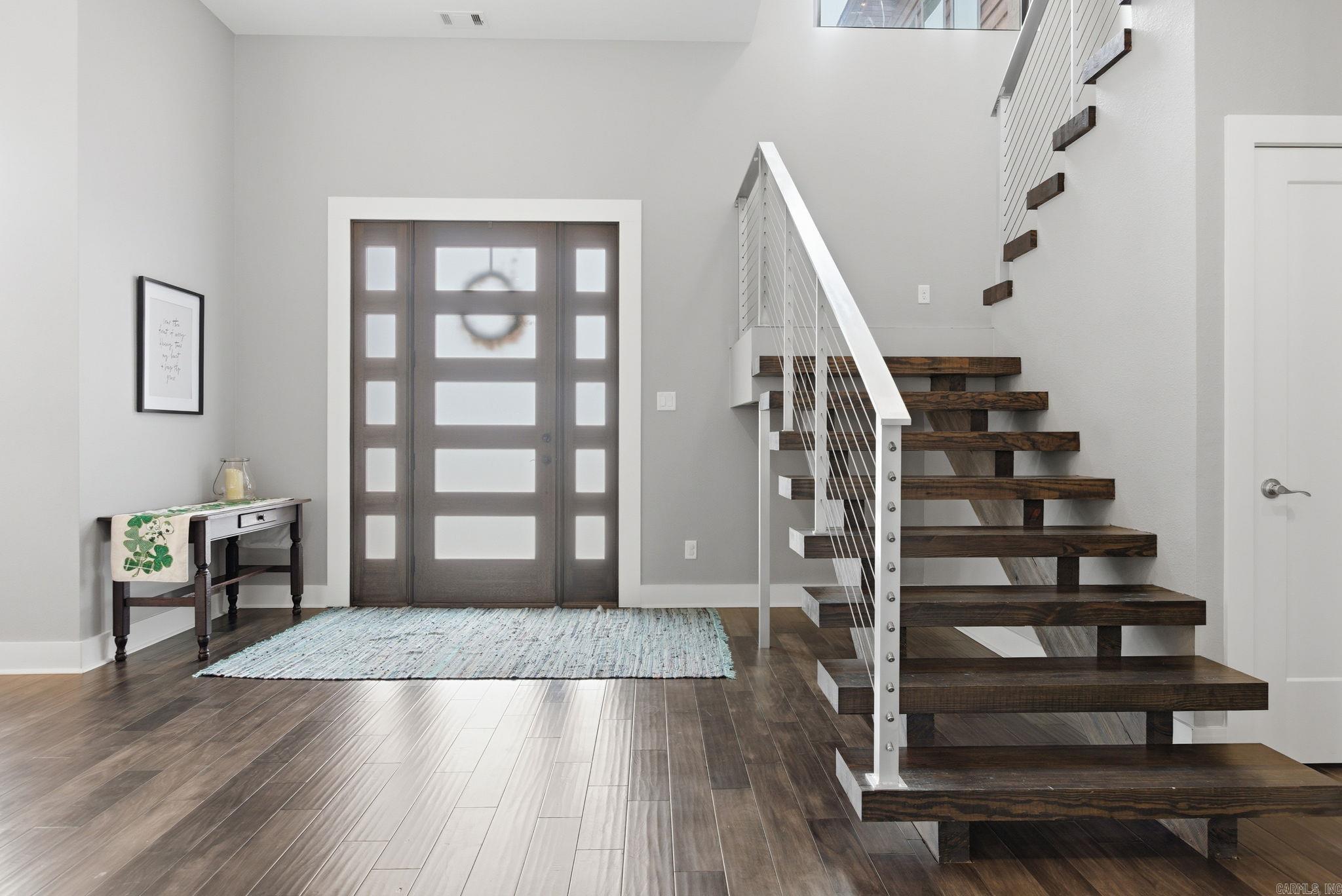 6736 HILO  Benton, AR