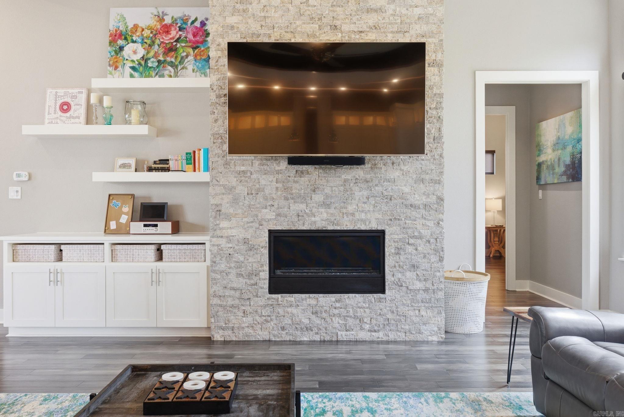 6736 HILO  Benton, AR