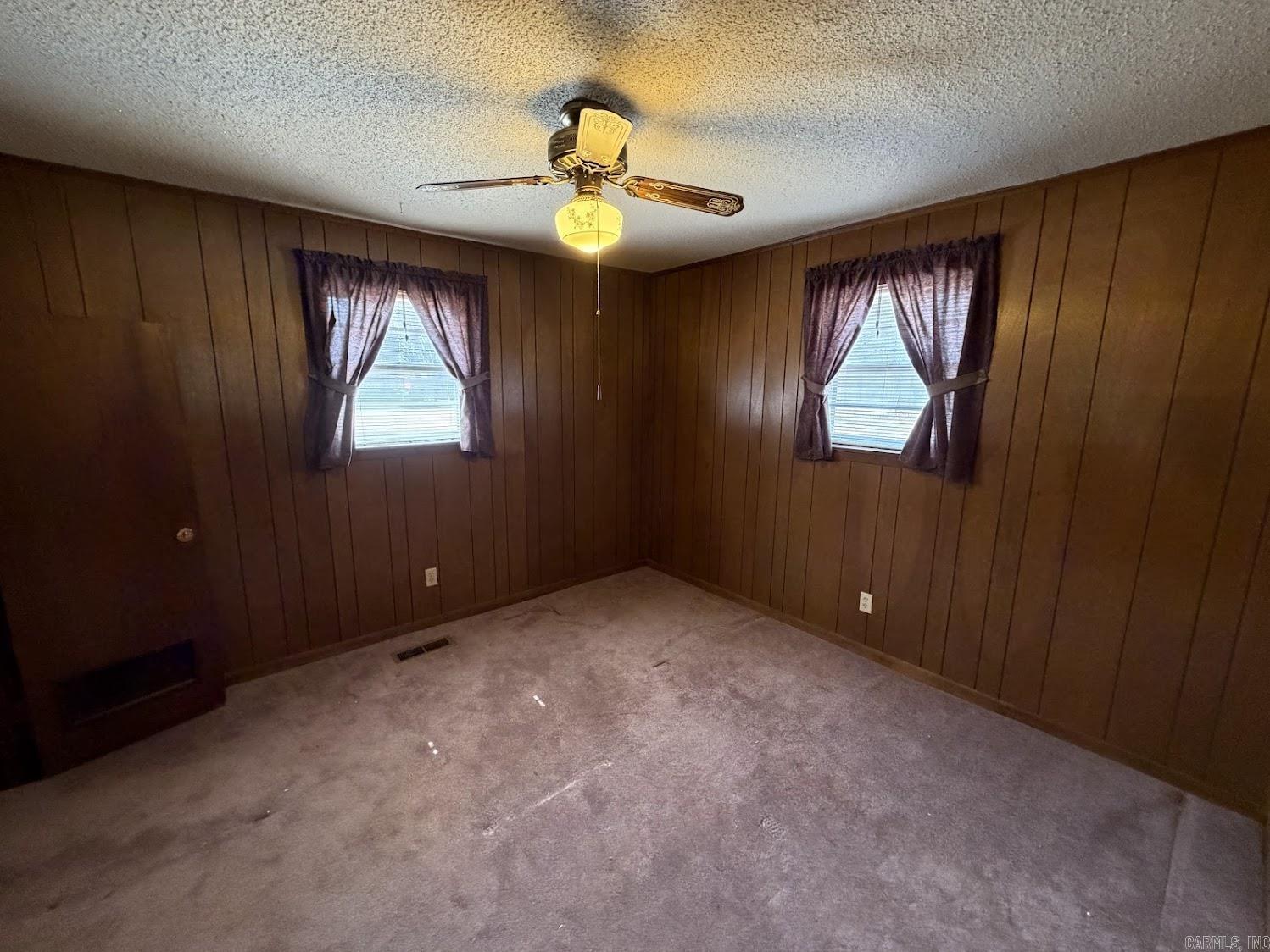 21911 N Springlake  Hensley, AR