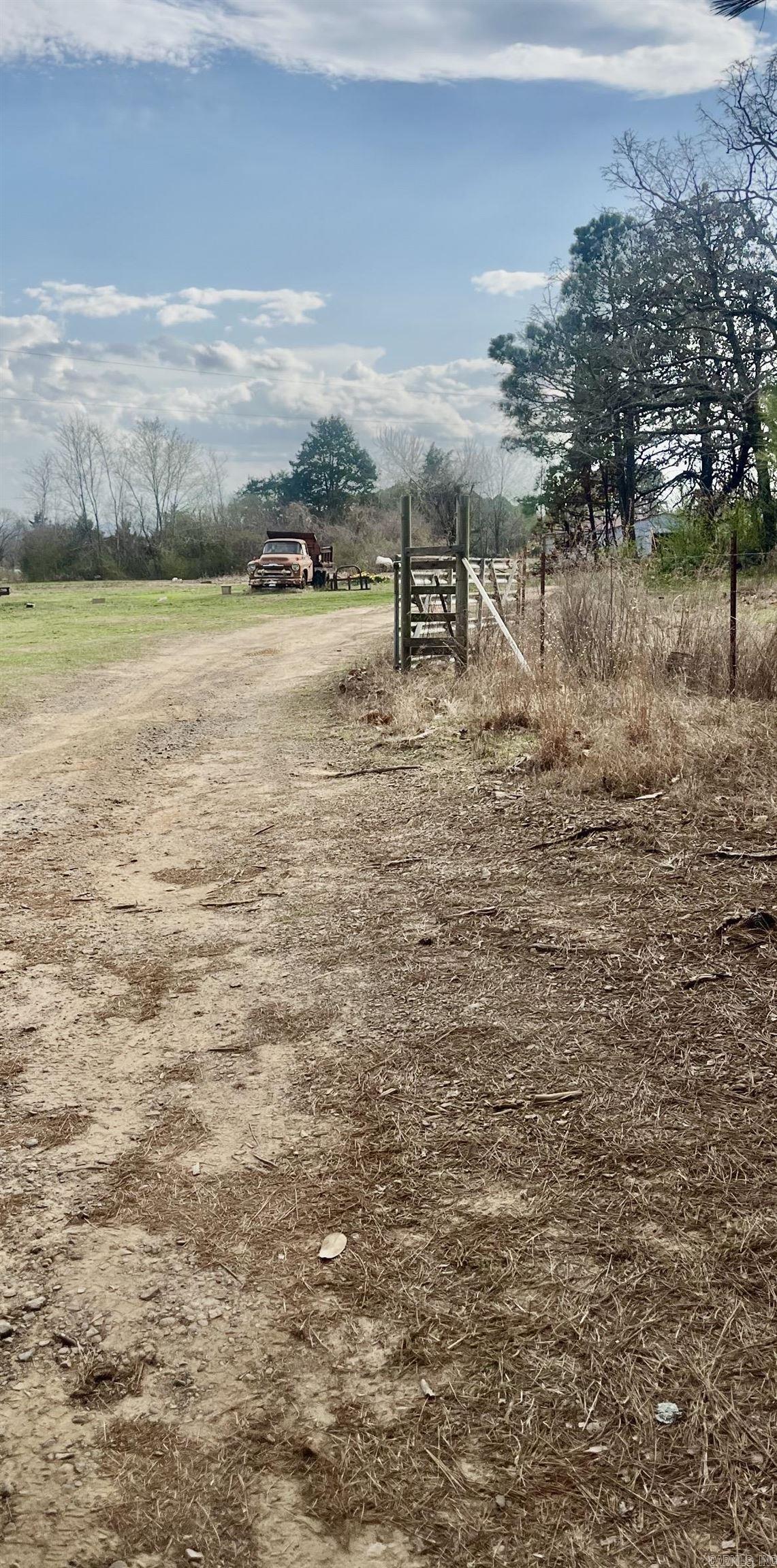 Bee Branch Ranch Road  Bee Branch, AR