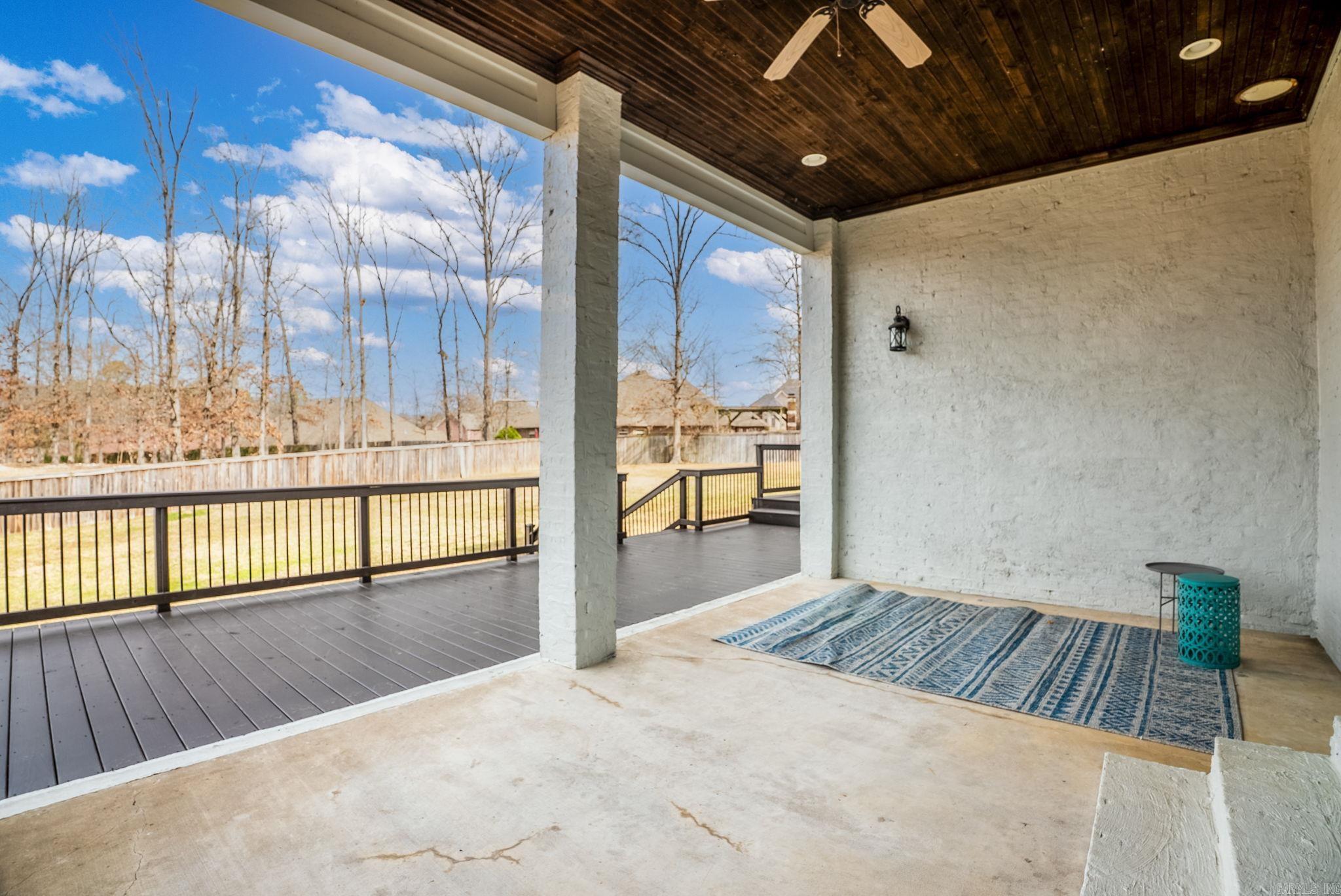 7422 Palm Beach Avenue Benton, AR 72019