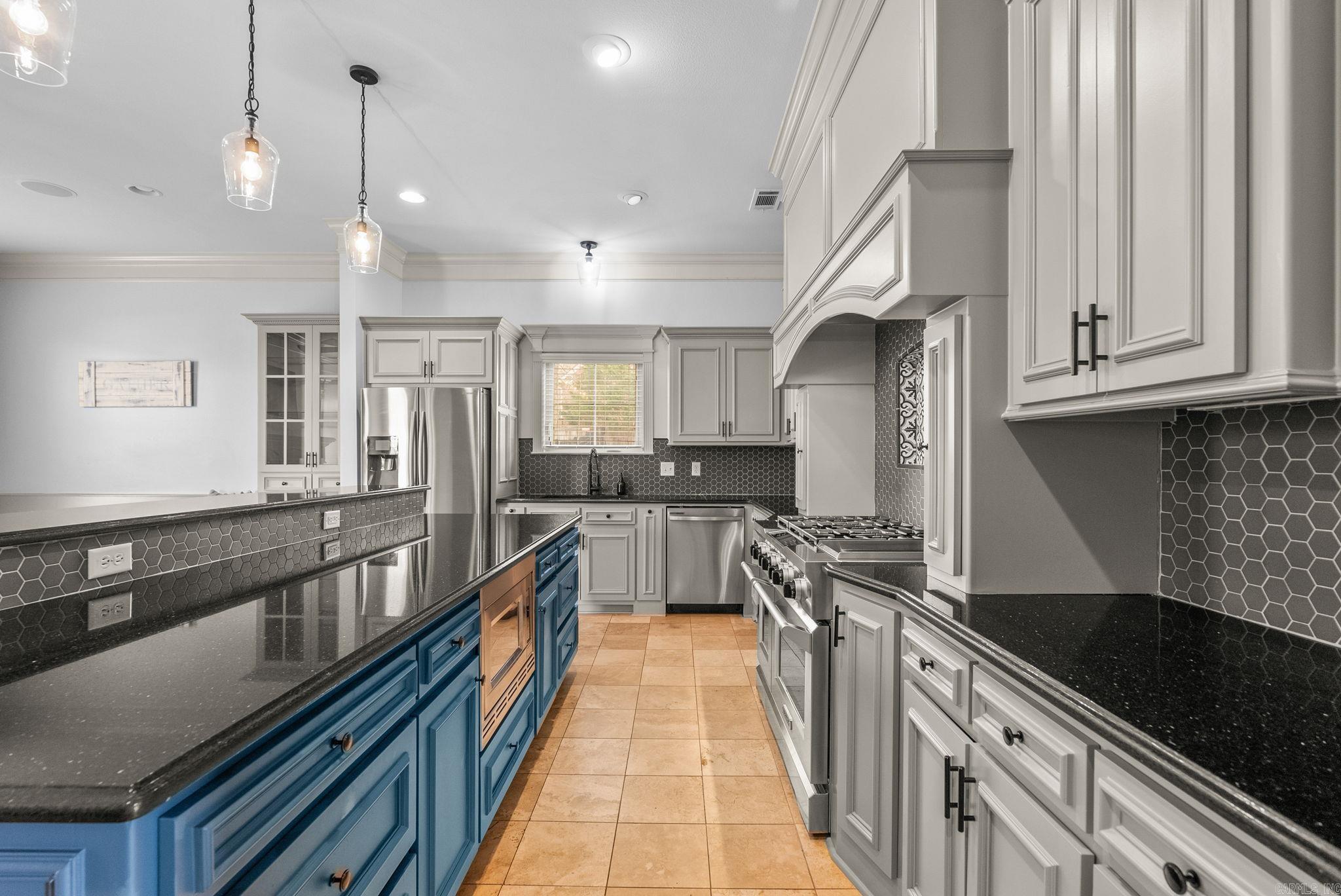 7422 Palm Beach Avenue Benton, AR 72019