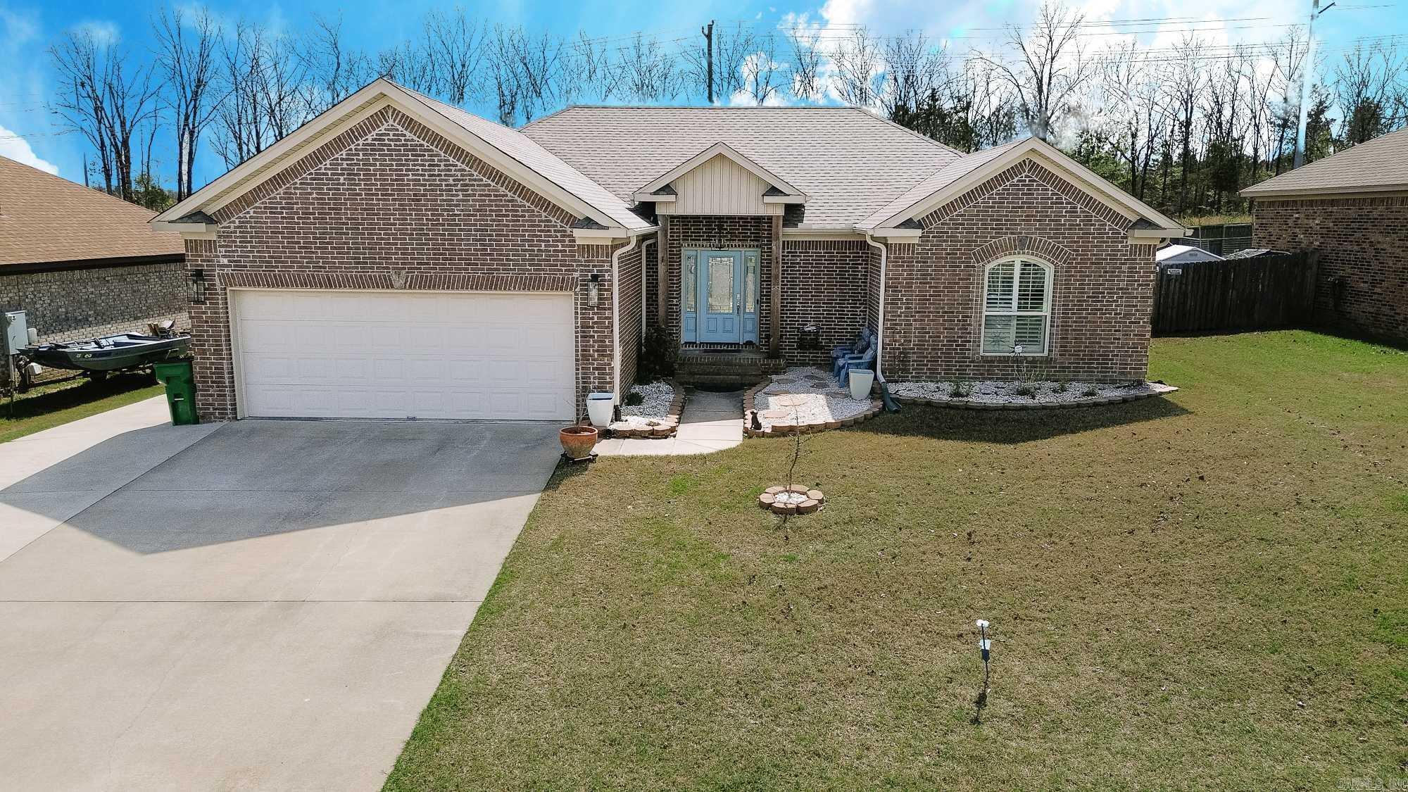 211 Creek View Drive Austin, AR 72007