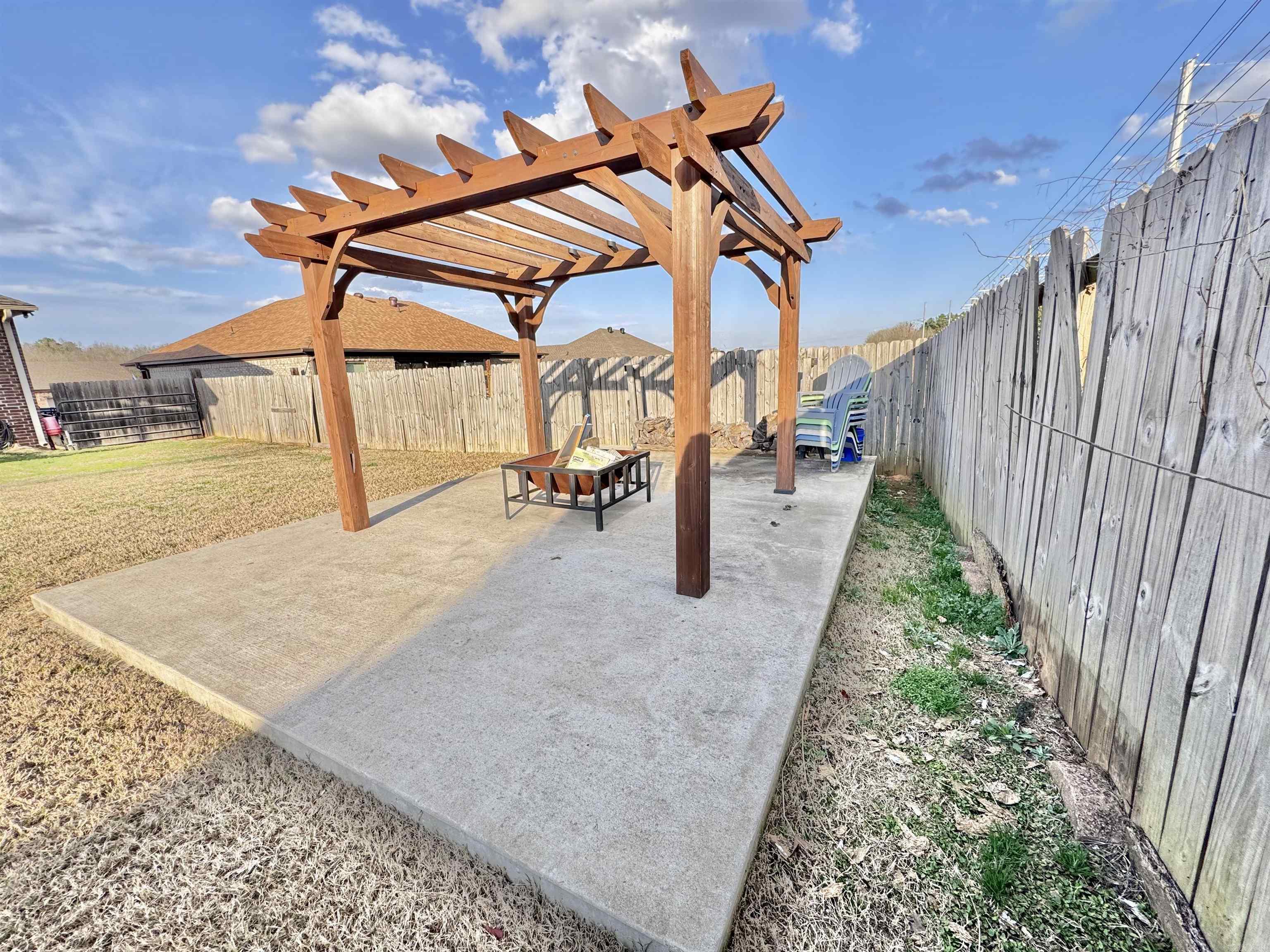 211 Creek View  Austin, AR