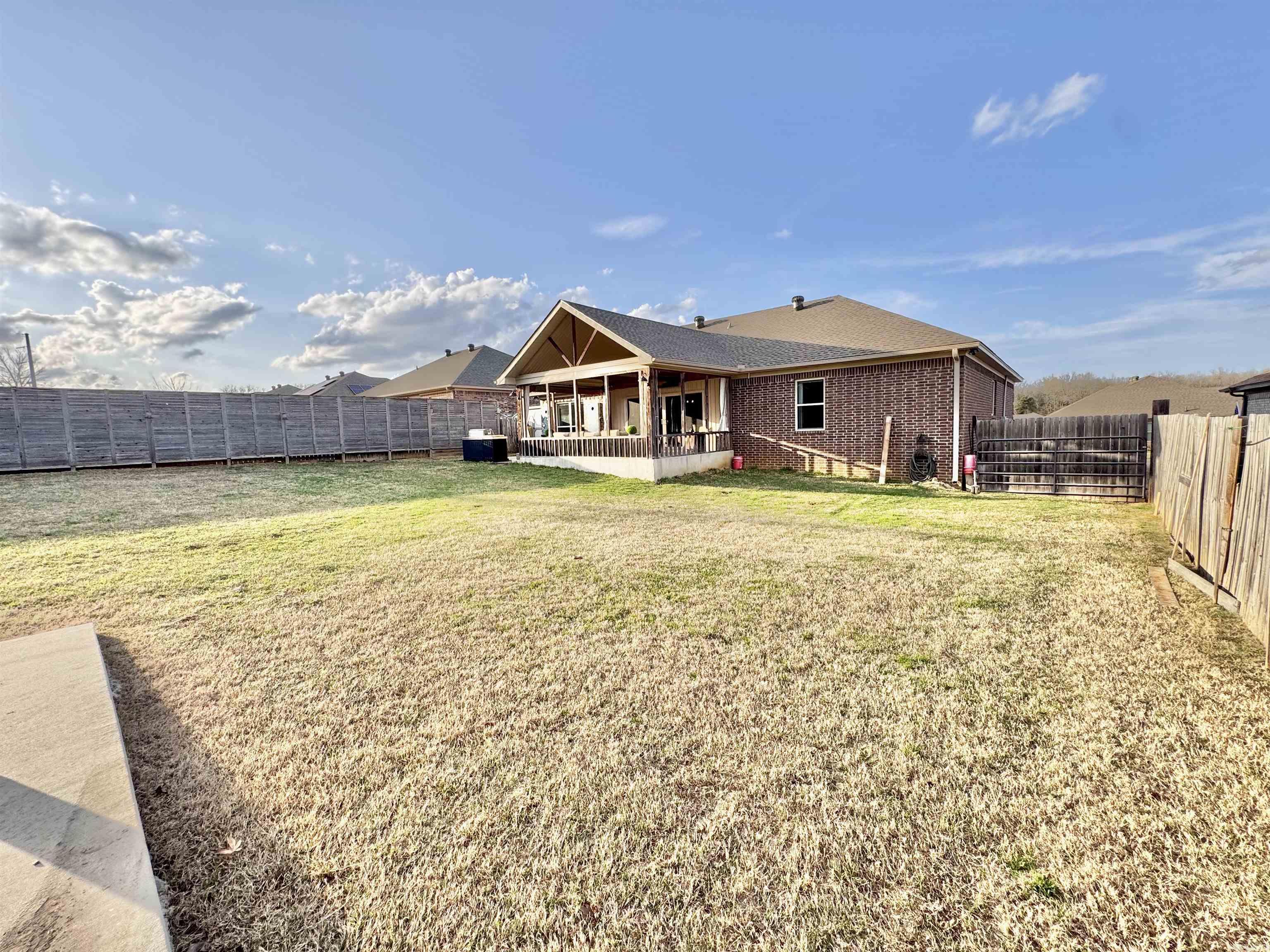 211 Creek View  Austin, AR