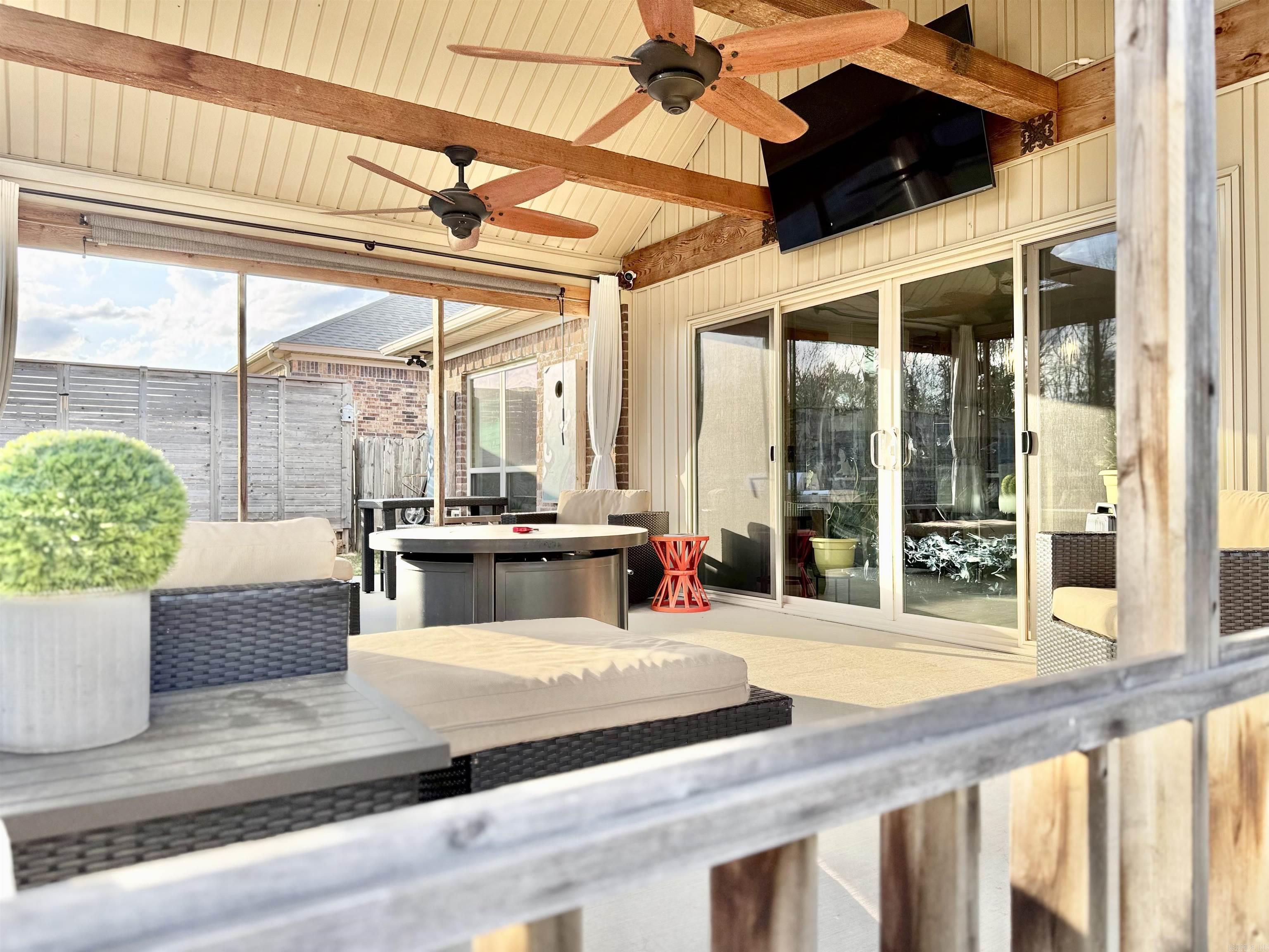 211 Creek View  Austin, AR