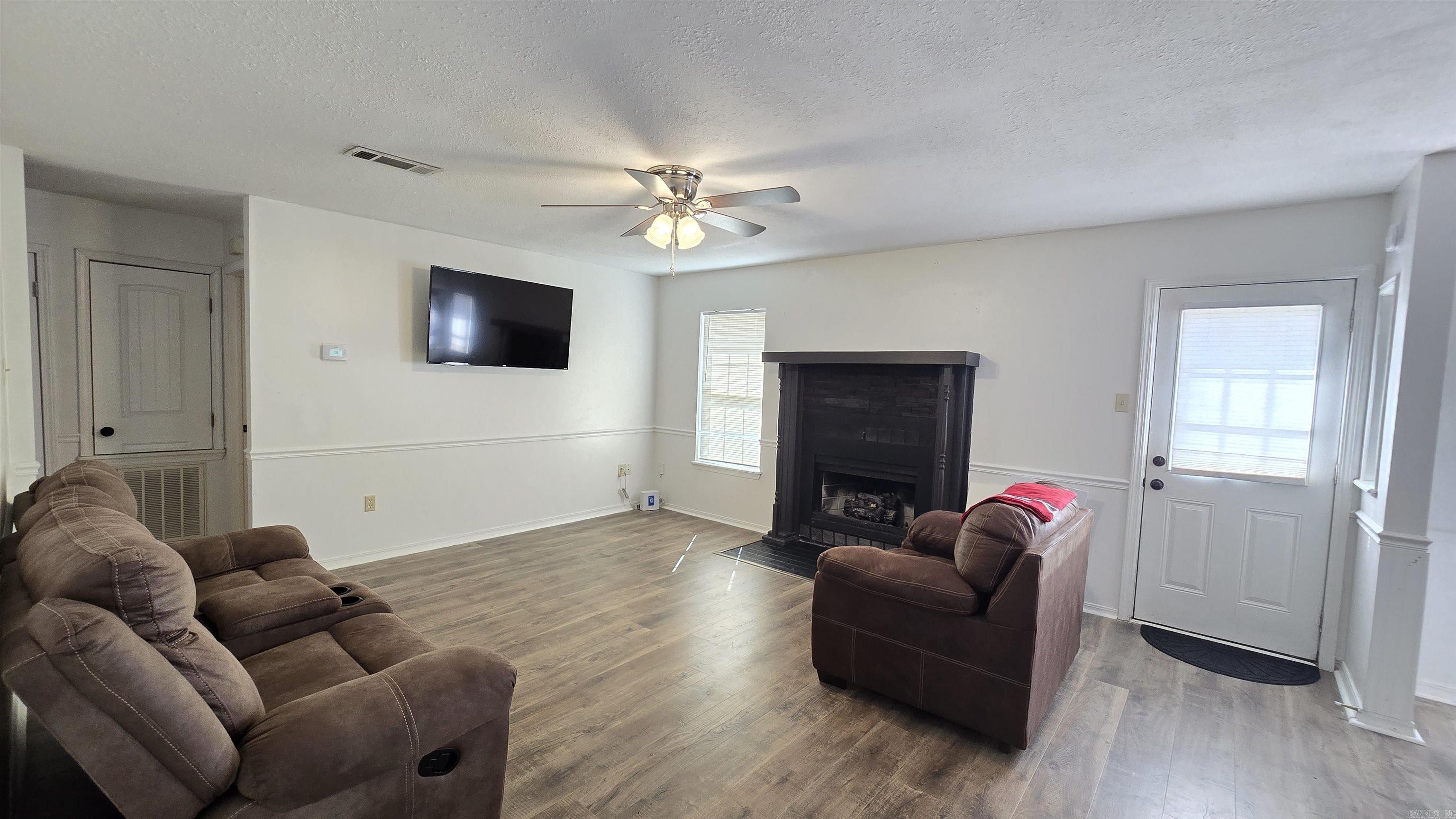 9 Raccoon  Conway, AR