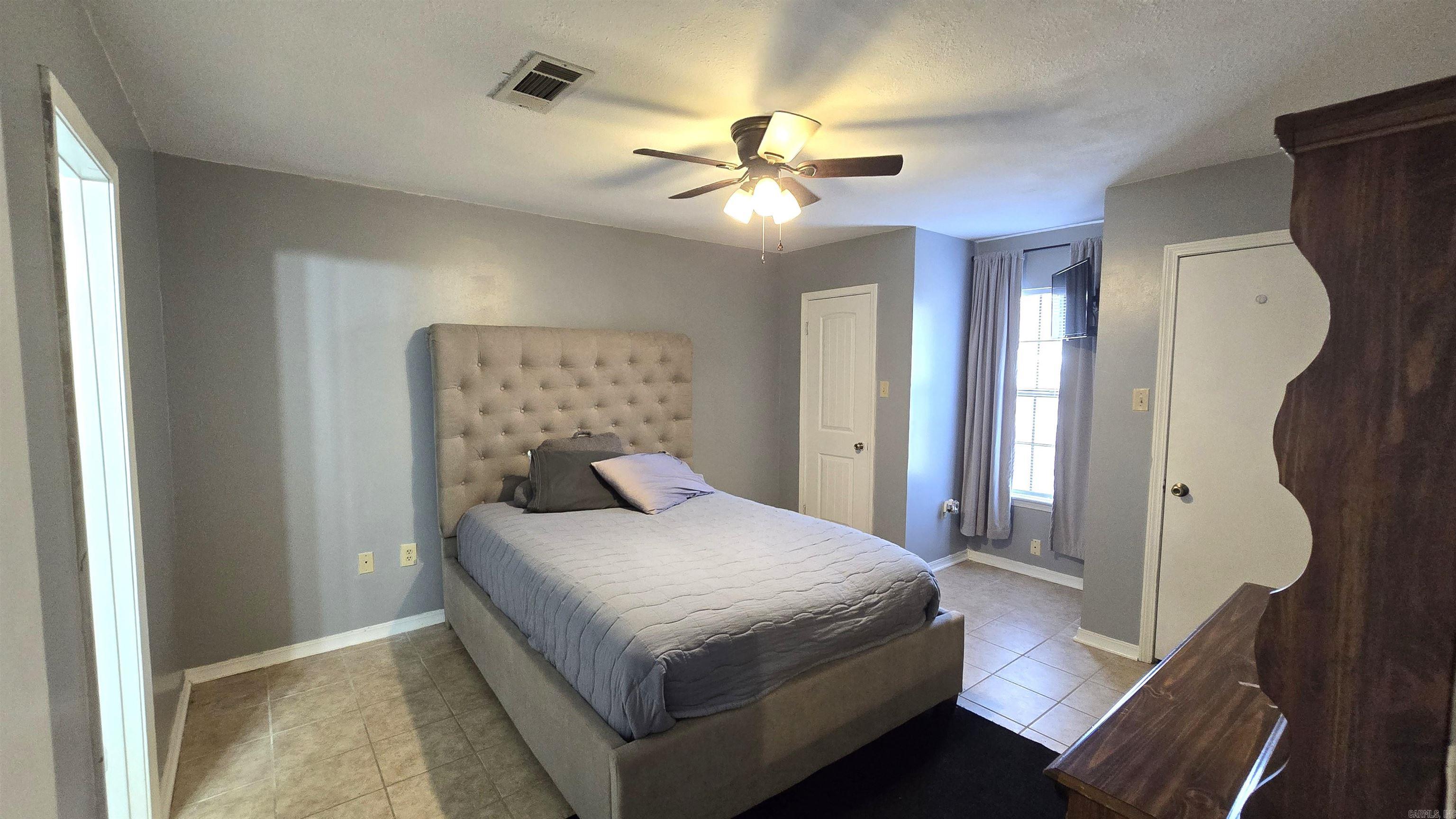 9 Raccoon  Conway, AR