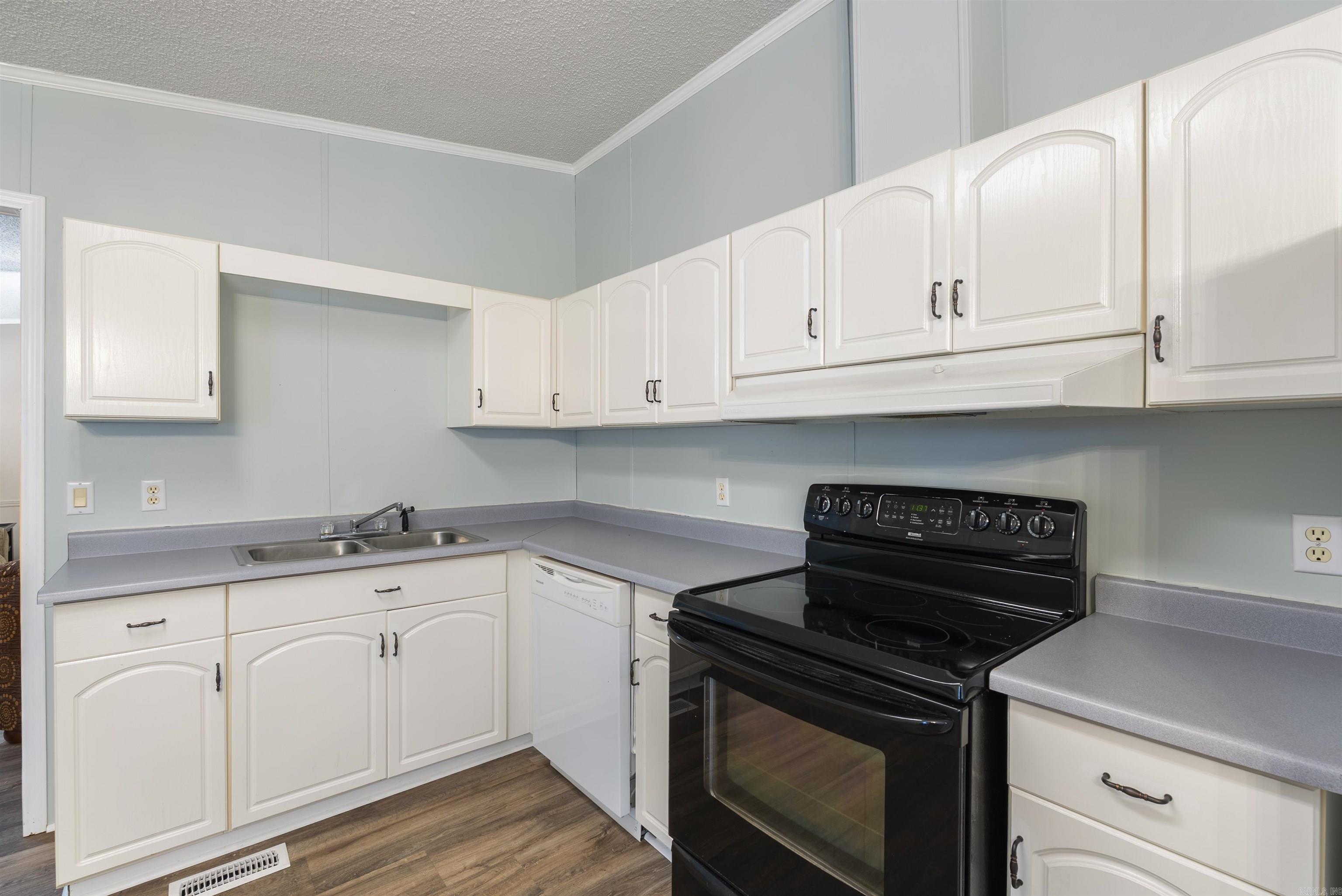 135 Jay Tee  Fairfield Bay, AR