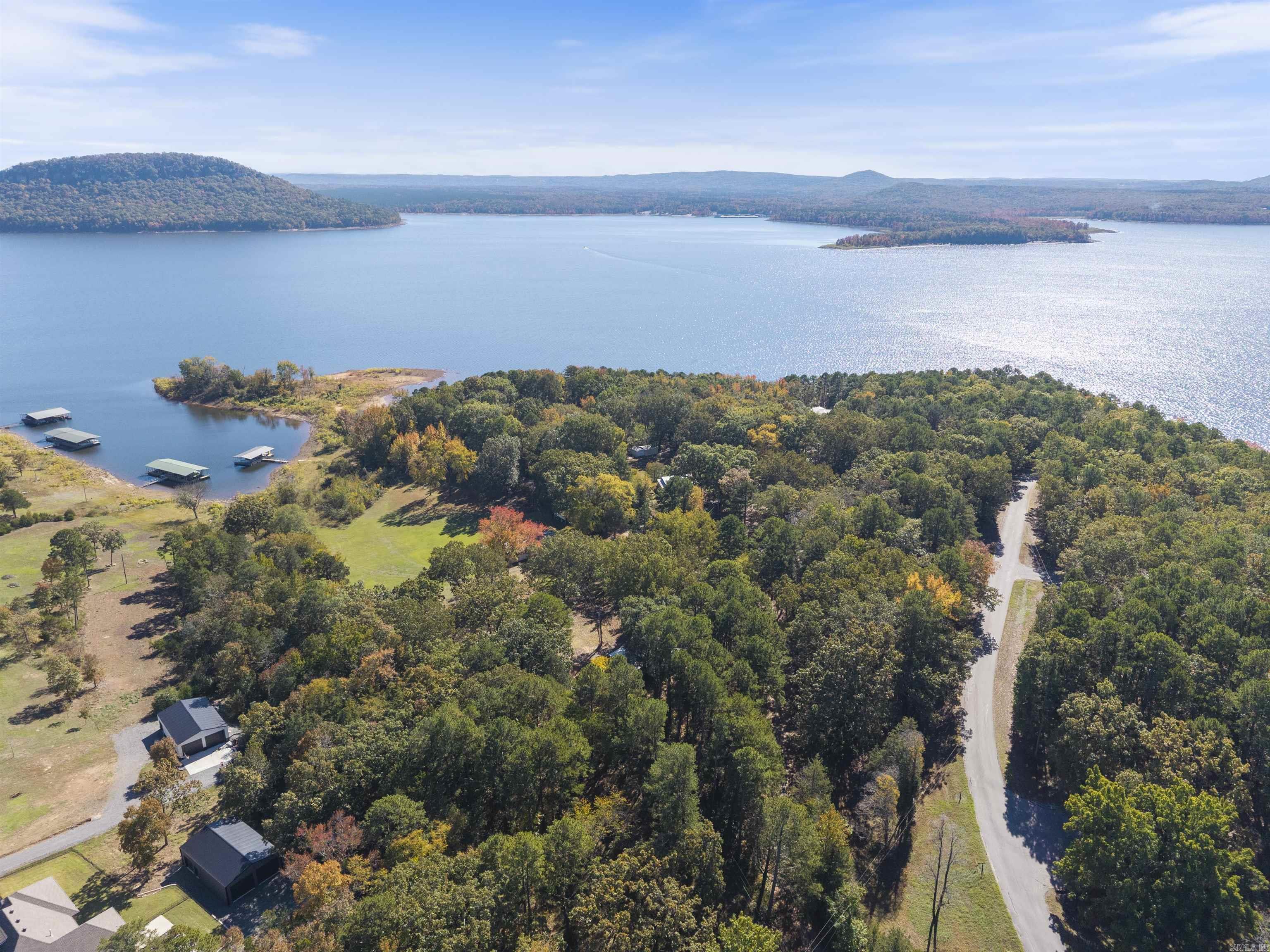 135 Jay Tee  Fairfield Bay, AR