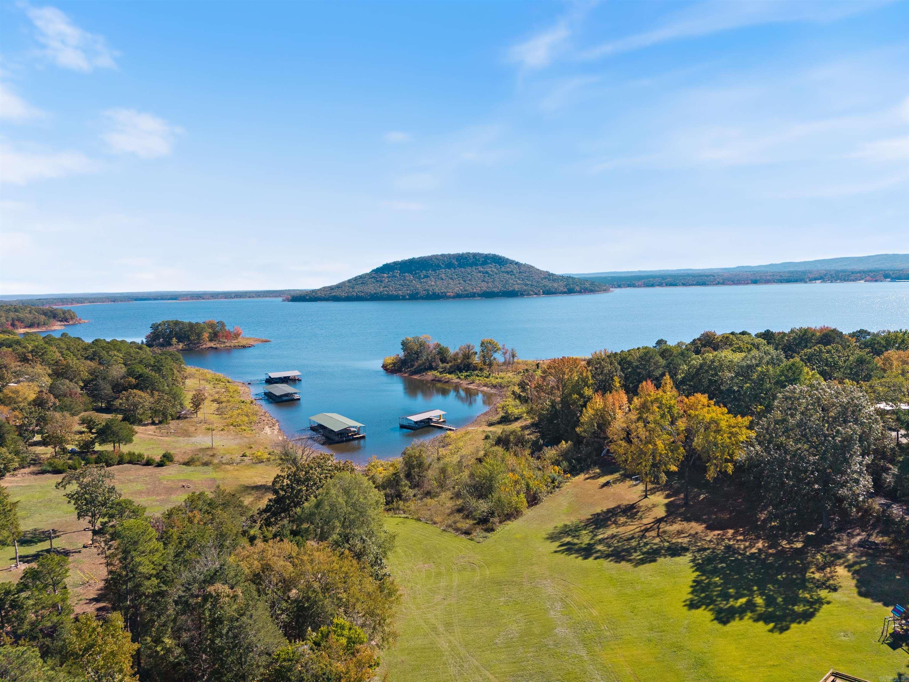 135 Jay Tee  Fairfield Bay, AR