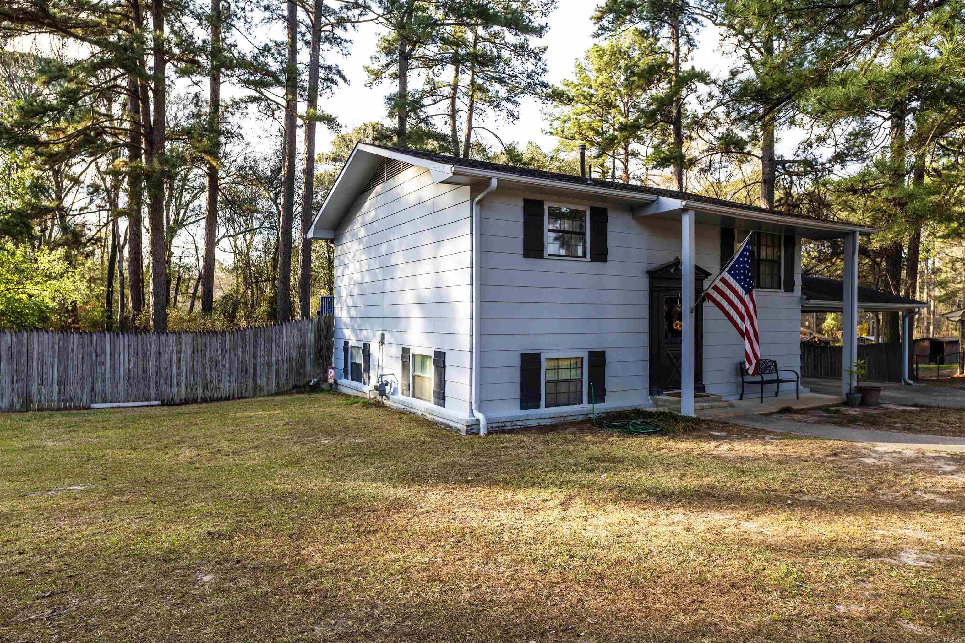 1327 Pine Cir  Smackover, AR