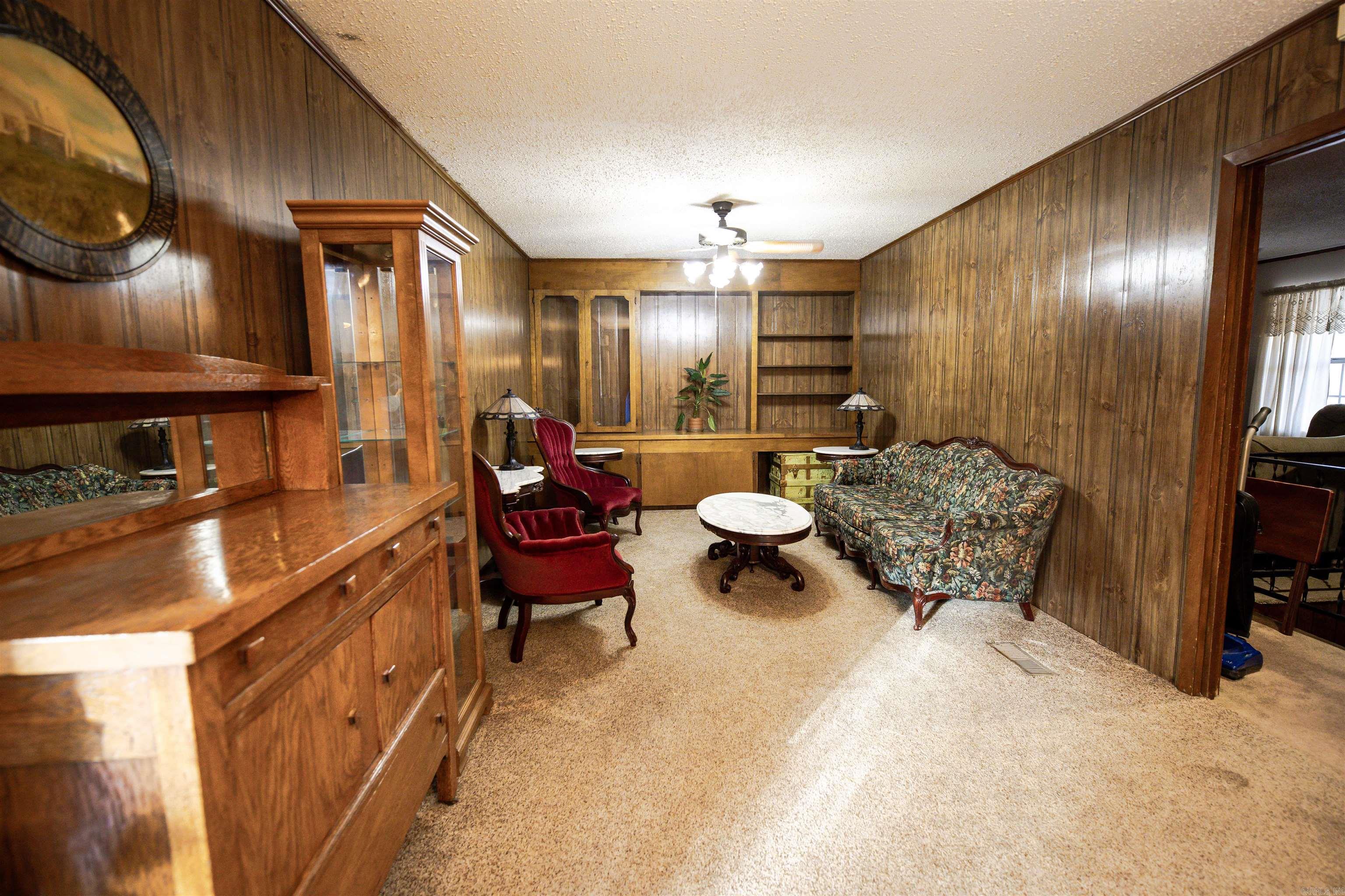 1327 Pine Cir  Smackover, AR