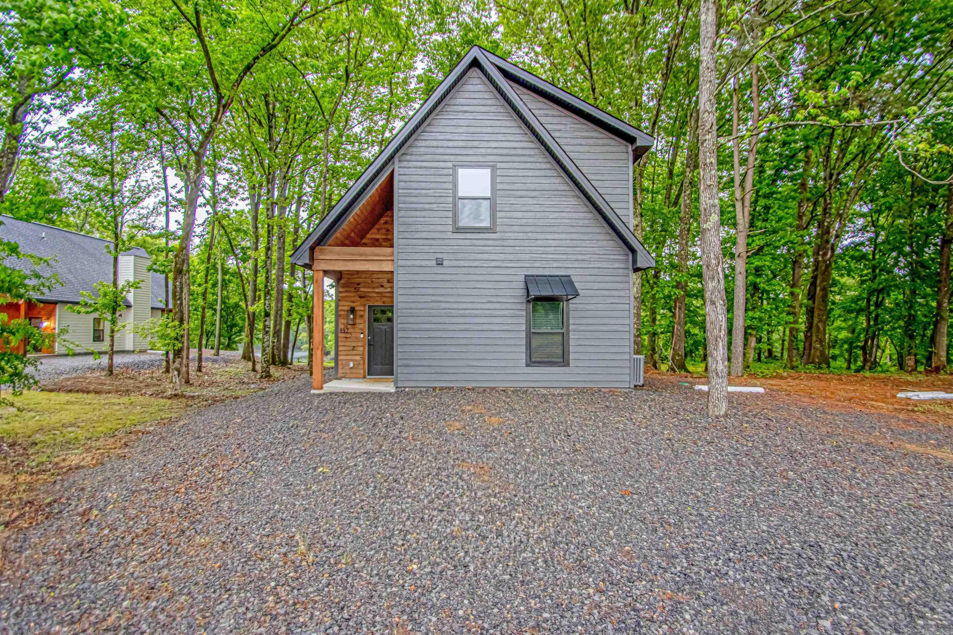 197 Sunshine Ln  Pangburn, AR