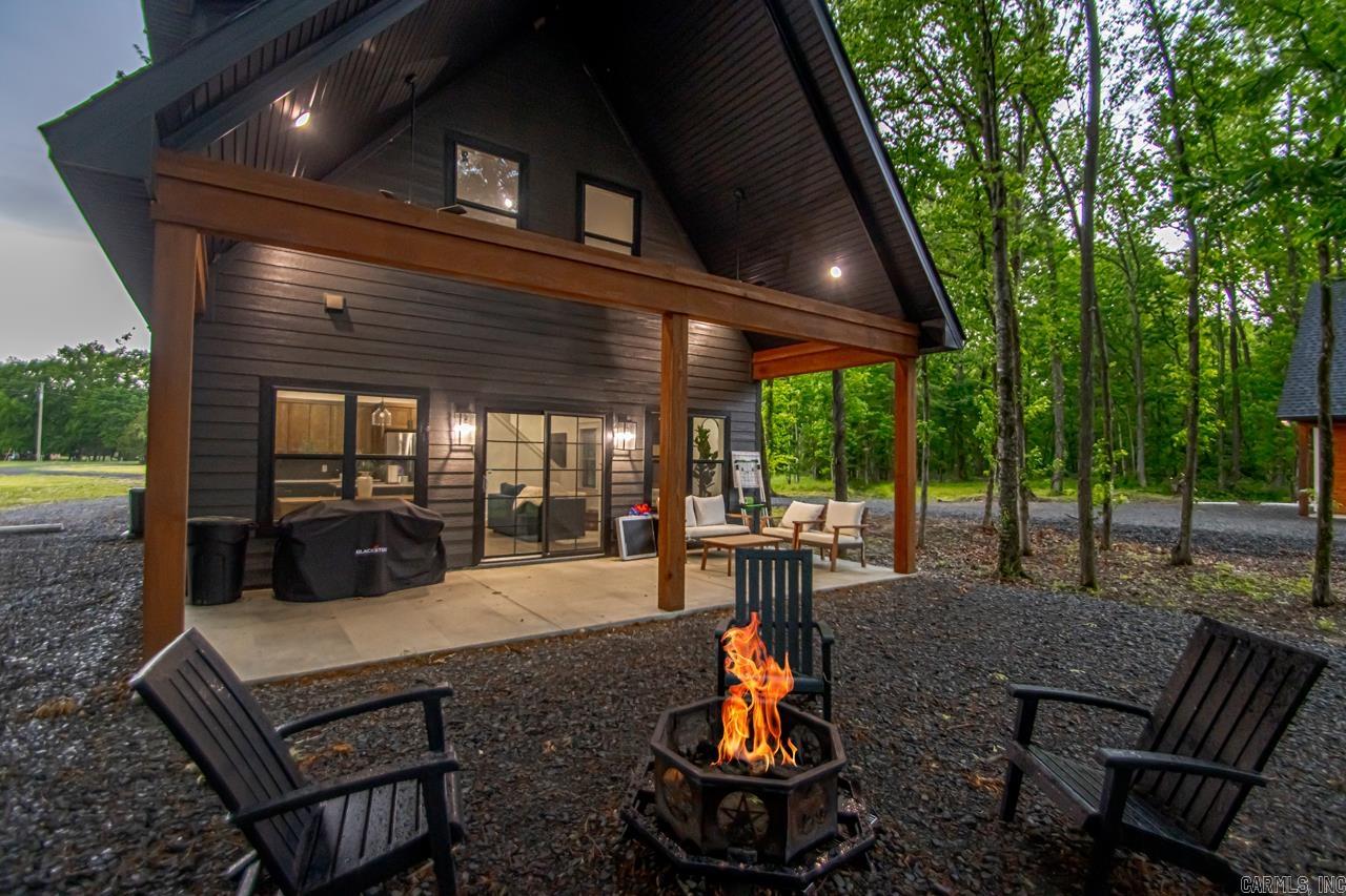 197 Sunshine Ln  Pangburn, AR