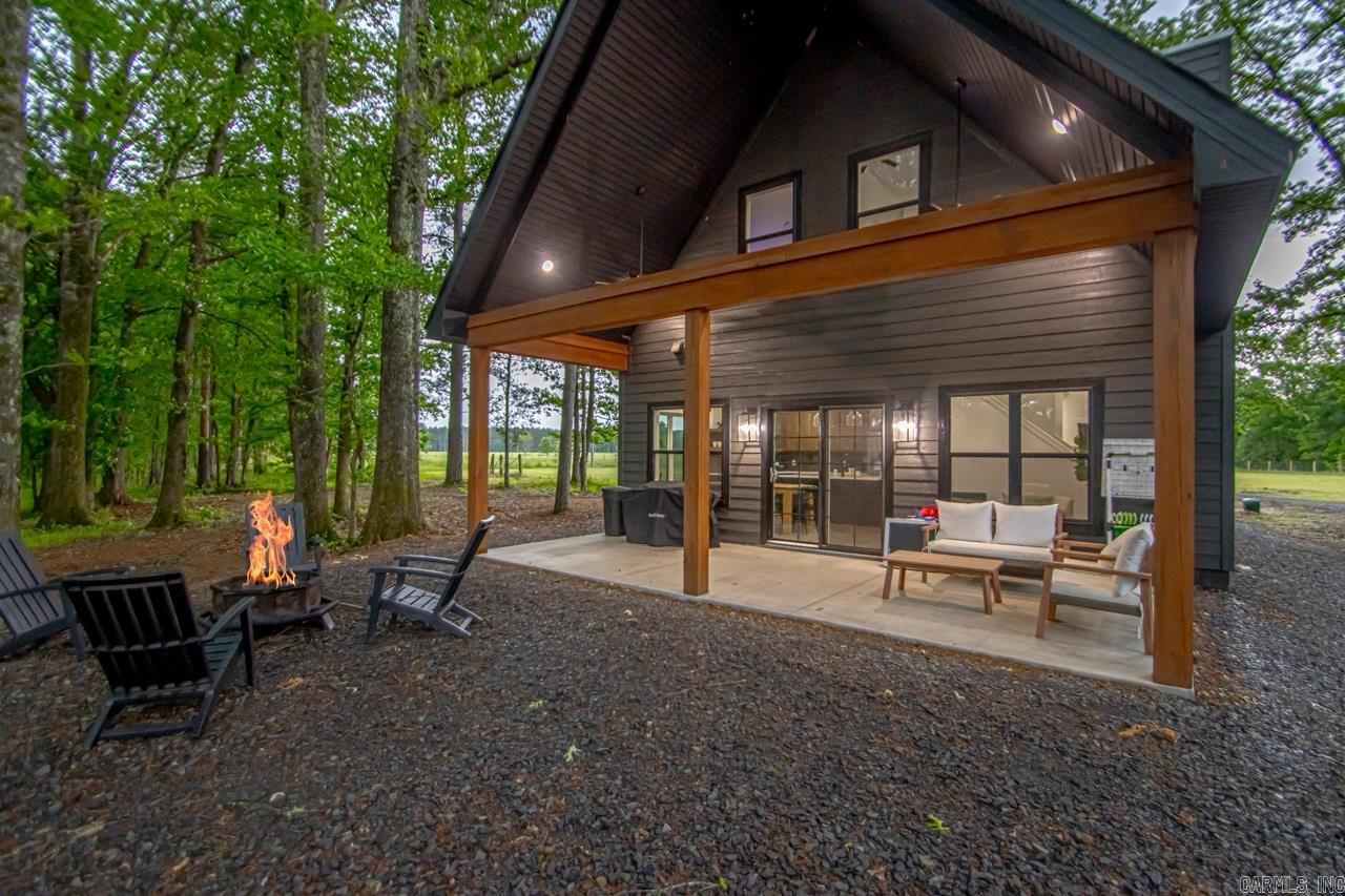 197 Sunshine Ln  Pangburn, AR