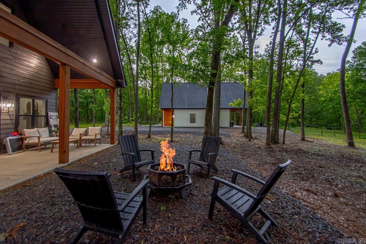 197 Sunshine Ln  Pangburn, AR