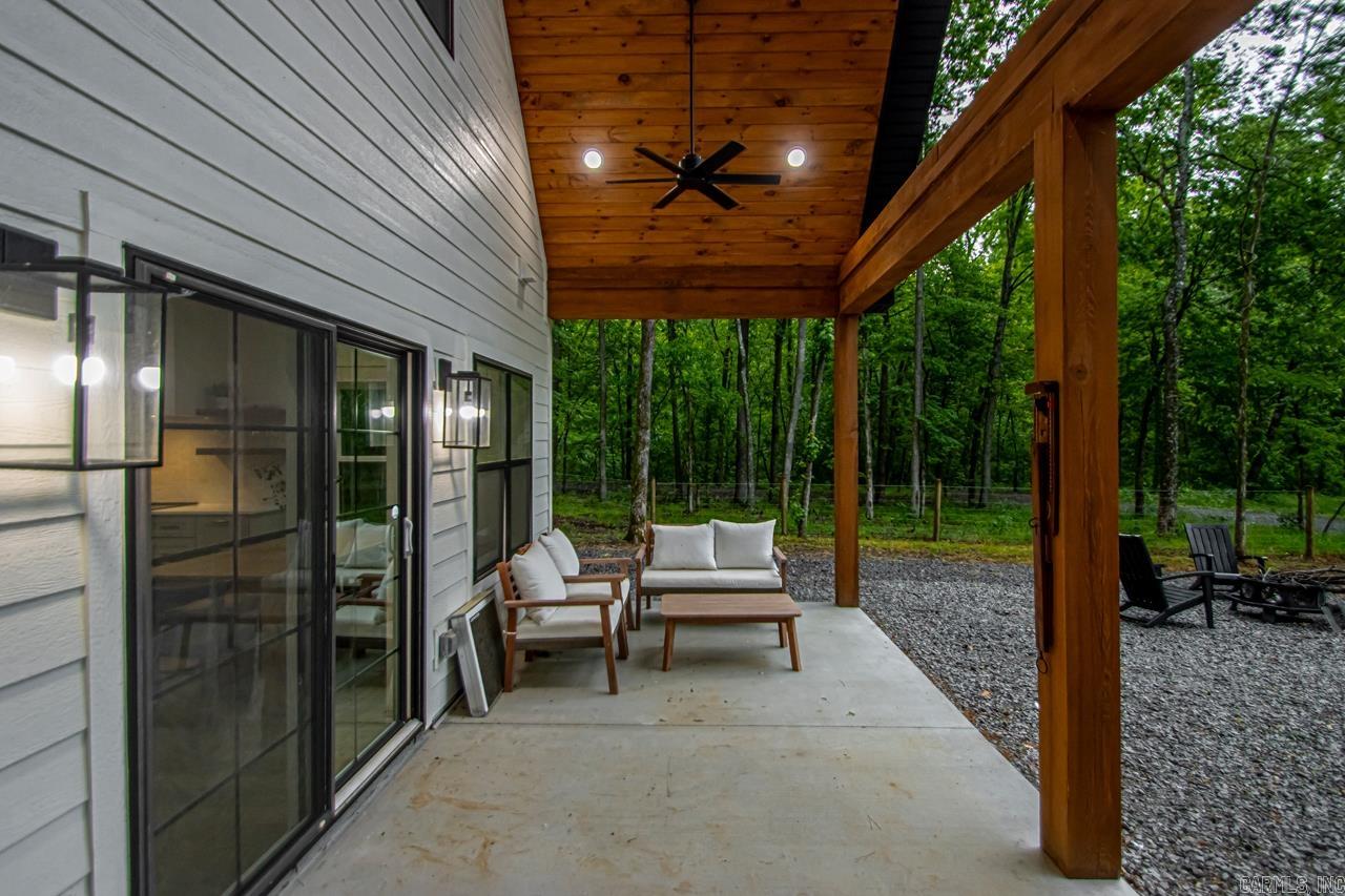 193 Sunshine Ln  Pangburn, AR